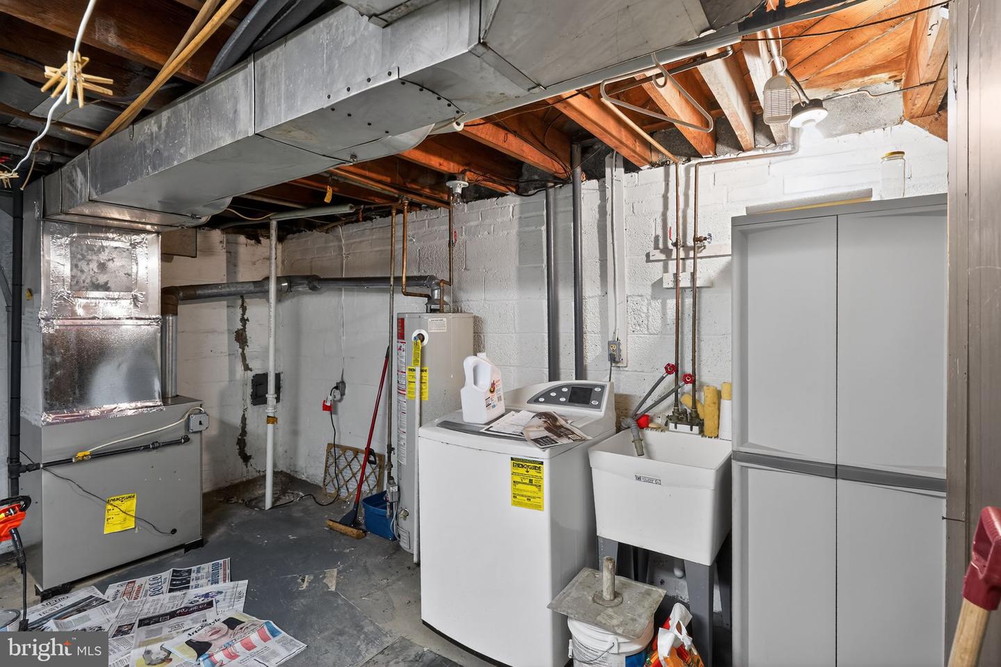 2300 SOUTHERN AVE SE, WASHINGTON, District Of Columbia 20020, 3 Bedrooms Bedrooms, 4 Rooms Rooms,1 BathroomBathrooms,Residential,For sale,2300 SOUTHERN AVE SE,DCDC2232444 MLS # DCDC2232444