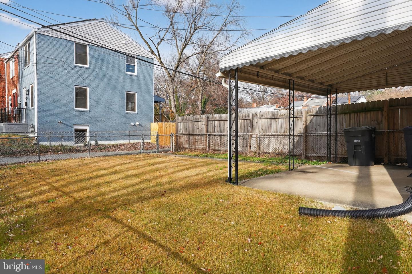 2300 SOUTHERN AVE SE, WASHINGTON, District Of Columbia 20020, 3 Bedrooms Bedrooms, 4 Rooms Rooms,1 BathroomBathrooms,Residential,For sale,2300 SOUTHERN AVE SE,DCDC2232444 MLS # DCDC2232444