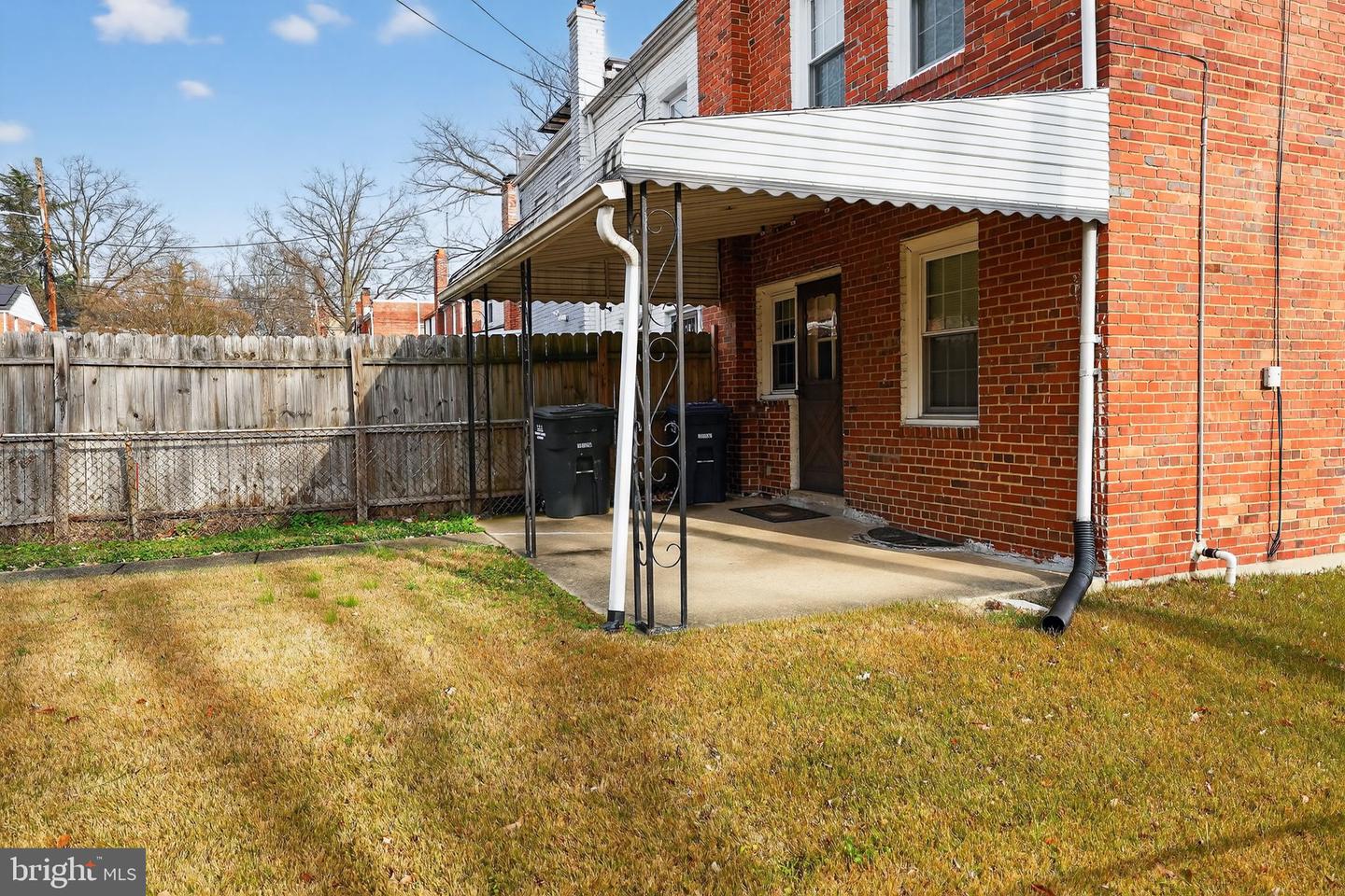 2300 SOUTHERN AVE SE, WASHINGTON, District Of Columbia 20020, 3 Bedrooms Bedrooms, 4 Rooms Rooms,1 BathroomBathrooms,Residential,For sale,2300 SOUTHERN AVE SE,DCDC2232444 MLS # DCDC2232444