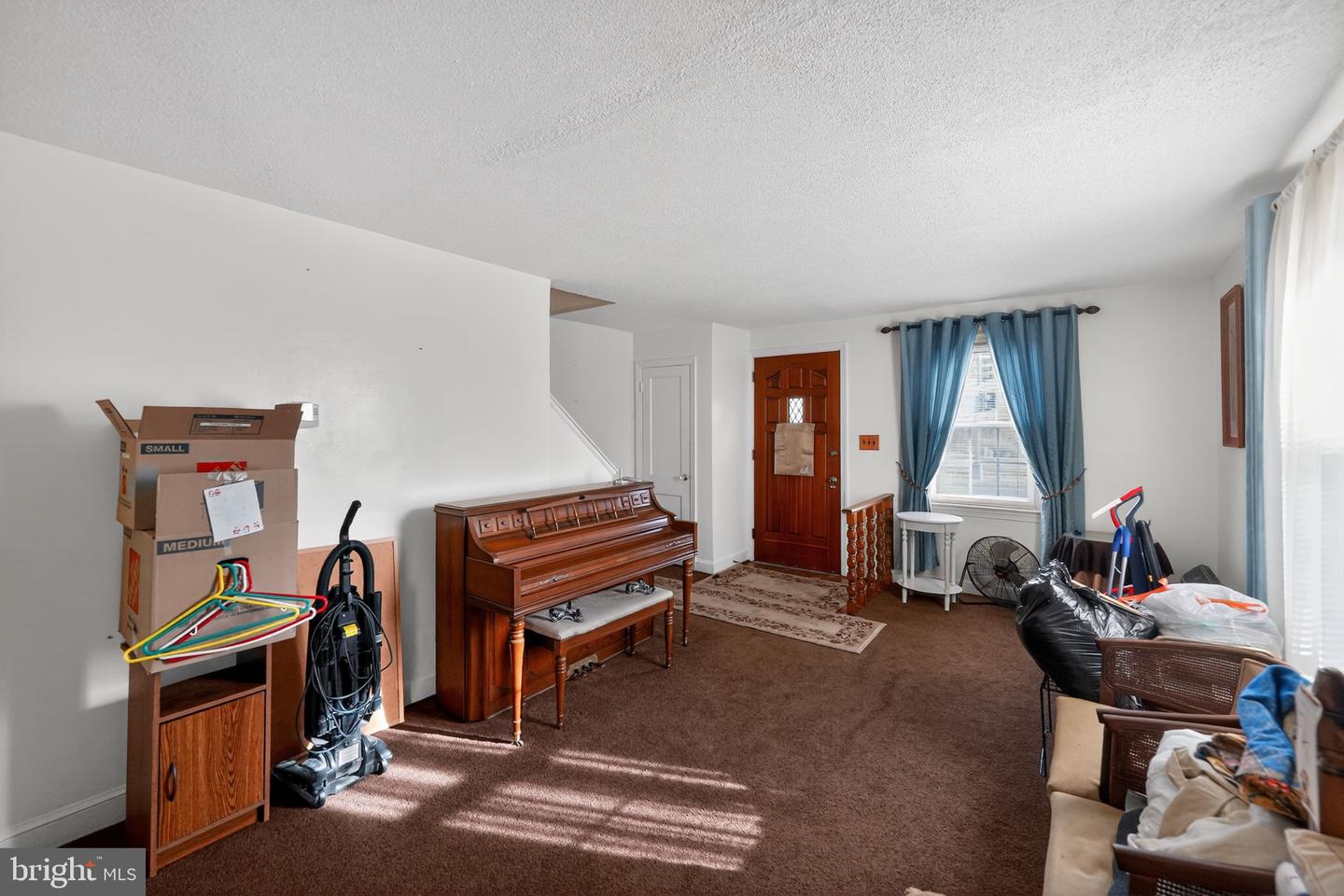 2300 SOUTHERN AVE SE, WASHINGTON, District Of Columbia 20020, 3 Bedrooms Bedrooms, 4 Rooms Rooms,1 BathroomBathrooms,Residential,For sale,2300 SOUTHERN AVE SE,DCDC2232444 MLS # DCDC2232444