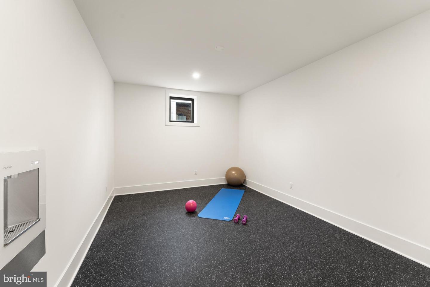 6539 FAIRLAWN DR, MCLEAN, Virginia 22101, 5 Bedrooms Bedrooms, ,5 BathroomsBathrooms,Residential,For sale,6539 FAIRLAWN DR,VAFX2280764 MLS # VAFX2280764 6539 FAIRLAWN DR, MCLEAN, Virginia 22101, 5 Bedrooms Bedrooms, ,5 BathroomsBathrooms,Residential,For sale,6539 FAIRLAWN DR,VAFX2280764 MLS # VAFX2280764