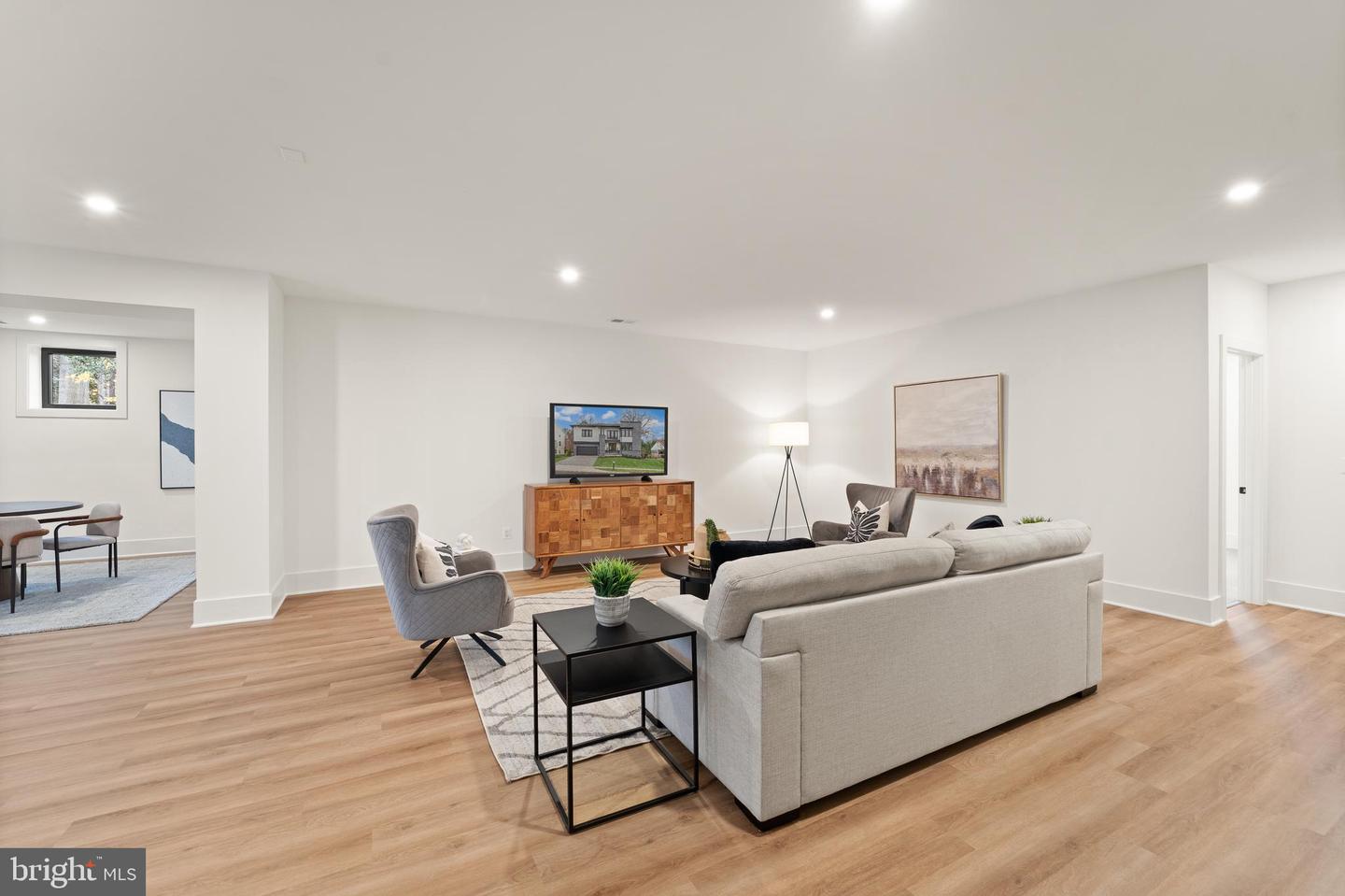 6539 FAIRLAWN DR, MCLEAN, Virginia 22101, 5 Bedrooms Bedrooms, ,5 BathroomsBathrooms,Residential,For sale,6539 FAIRLAWN DR,VAFX2280764 MLS # VAFX2280764 6539 FAIRLAWN DR, MCLEAN, Virginia 22101, 5 Bedrooms Bedrooms, ,5 BathroomsBathrooms,Residential,For sale,6539 FAIRLAWN DR,VAFX2280764 MLS # VAFX2280764