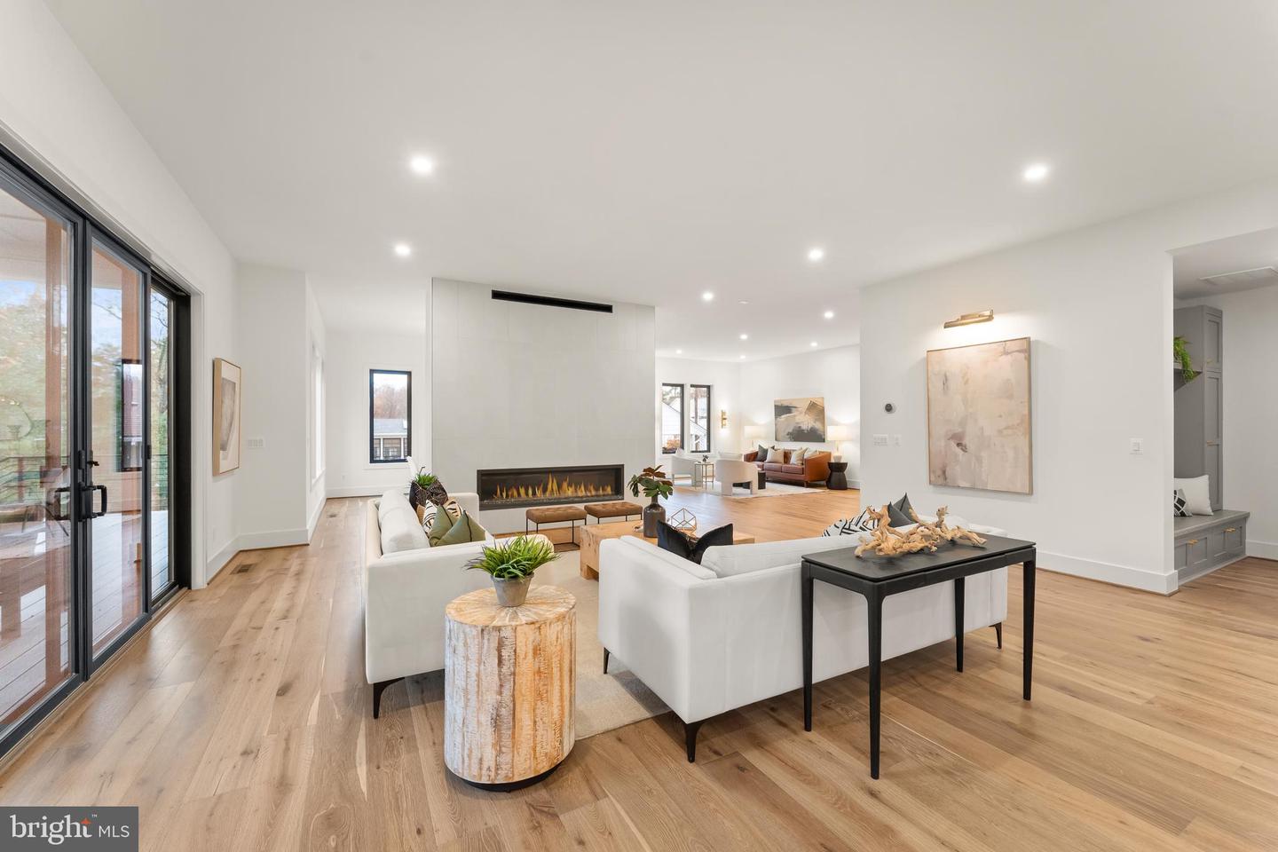 6539 FAIRLAWN DR, MCLEAN, Virginia 22101, 5 Bedrooms Bedrooms, ,5 BathroomsBathrooms,Residential,For sale,6539 FAIRLAWN DR,VAFX2280764 MLS # VAFX2280764 6539 FAIRLAWN DR, MCLEAN, Virginia 22101, 5 Bedrooms Bedrooms, ,5 BathroomsBathrooms,Residential,For sale,6539 FAIRLAWN DR,VAFX2280764 MLS # VAFX2280764