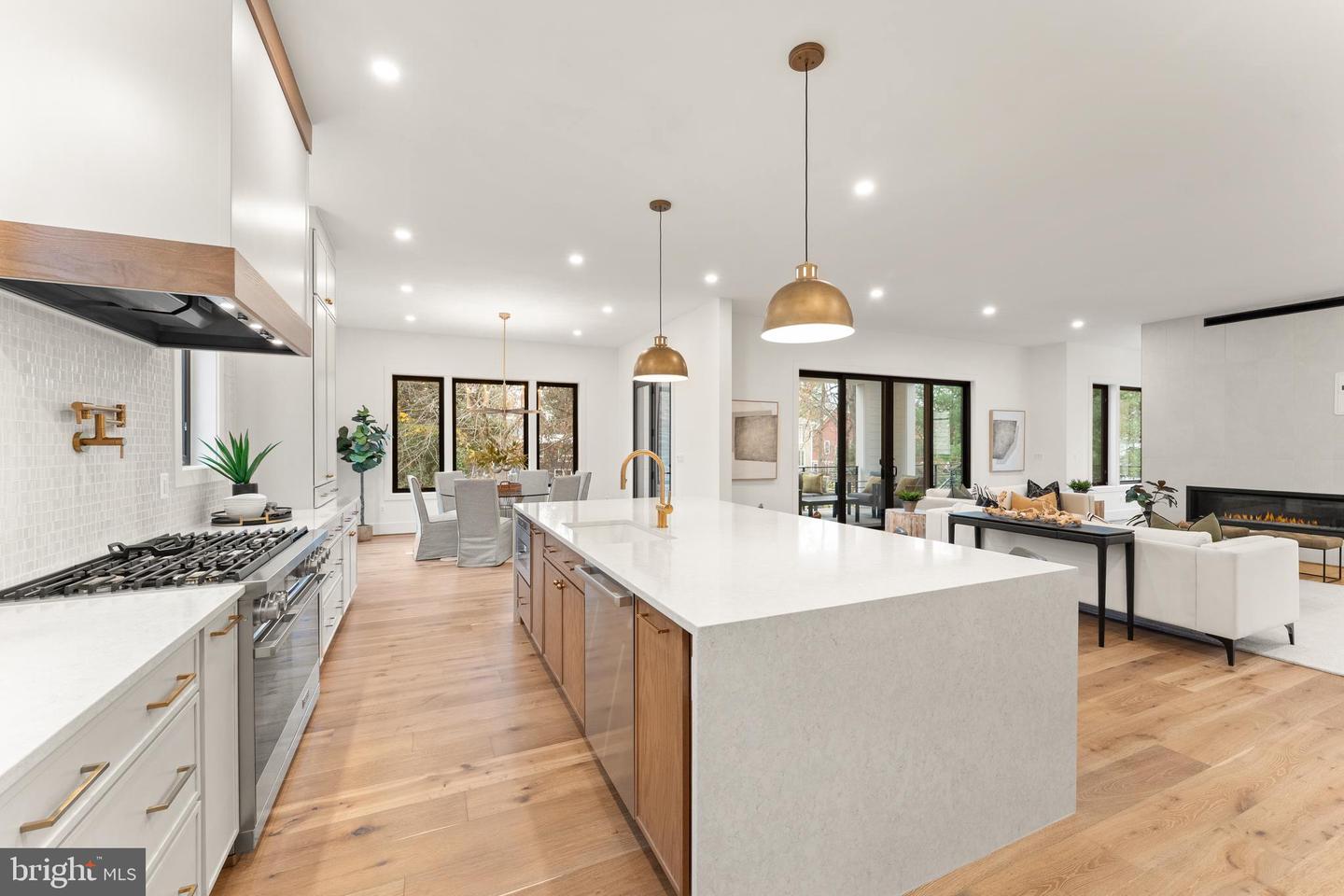 6539 FAIRLAWN DR, MCLEAN, Virginia 22101, 5 Bedrooms Bedrooms, ,5 BathroomsBathrooms,Residential,For sale,6539 FAIRLAWN DR,VAFX2280764 MLS # VAFX2280764 6539 FAIRLAWN DR, MCLEAN, Virginia 22101, 5 Bedrooms Bedrooms, ,5 BathroomsBathrooms,Residential,For sale,6539 FAIRLAWN DR,VAFX2280764 MLS # VAFX2280764