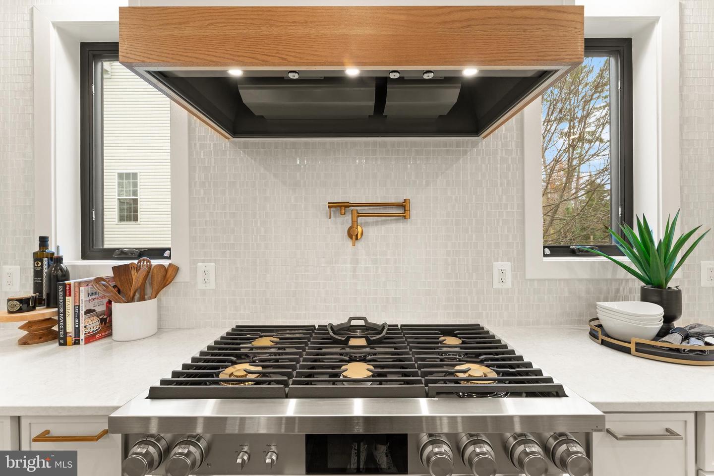 6539 FAIRLAWN DR, MCLEAN, Virginia 22101, 5 Bedrooms Bedrooms, ,5 BathroomsBathrooms,Residential,For sale,6539 FAIRLAWN DR,VAFX2280764 MLS # VAFX2280764 6539 FAIRLAWN DR, MCLEAN, Virginia 22101, 5 Bedrooms Bedrooms, ,5 BathroomsBathrooms,Residential,For sale,6539 FAIRLAWN DR,VAFX2280764 MLS # VAFX2280764