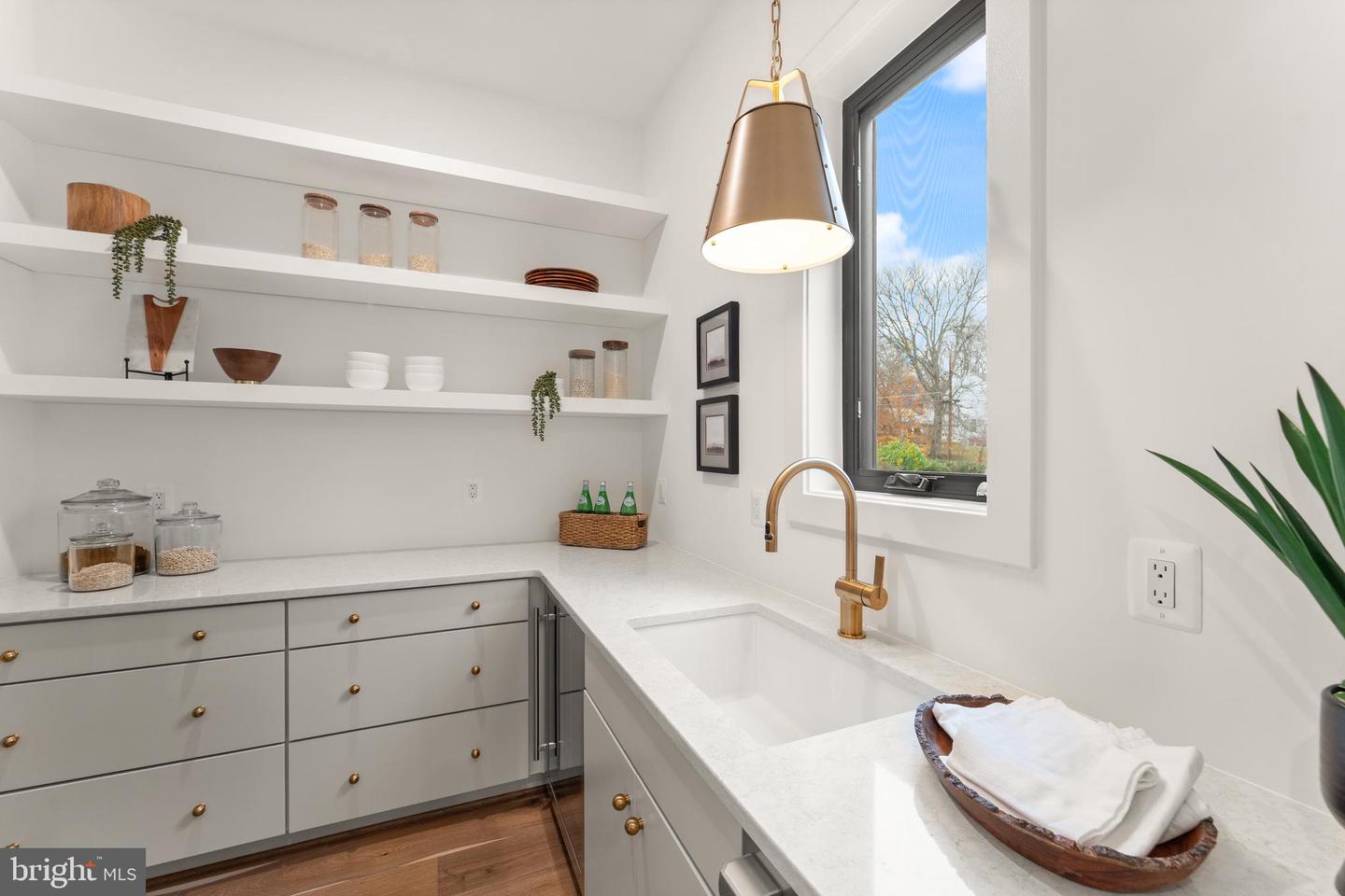 6539 FAIRLAWN DR, MCLEAN, Virginia 22101, 5 Bedrooms Bedrooms, ,5 BathroomsBathrooms,Residential,For sale,6539 FAIRLAWN DR,VAFX2280764 MLS # VAFX2280764 6539 FAIRLAWN DR, MCLEAN, Virginia 22101, 5 Bedrooms Bedrooms, ,5 BathroomsBathrooms,Residential,For sale,6539 FAIRLAWN DR,VAFX2280764 MLS # VAFX2280764