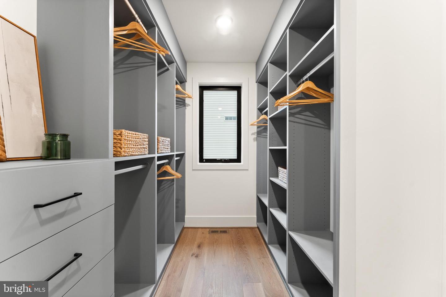 6539 FAIRLAWN DR, MCLEAN, Virginia 22101, 5 Bedrooms Bedrooms, ,5 BathroomsBathrooms,Residential,For sale,6539 FAIRLAWN DR,VAFX2280764 MLS # VAFX2280764 6539 FAIRLAWN DR, MCLEAN, Virginia 22101, 5 Bedrooms Bedrooms, ,5 BathroomsBathrooms,Residential,For sale,6539 FAIRLAWN DR,VAFX2280764 MLS # VAFX2280764