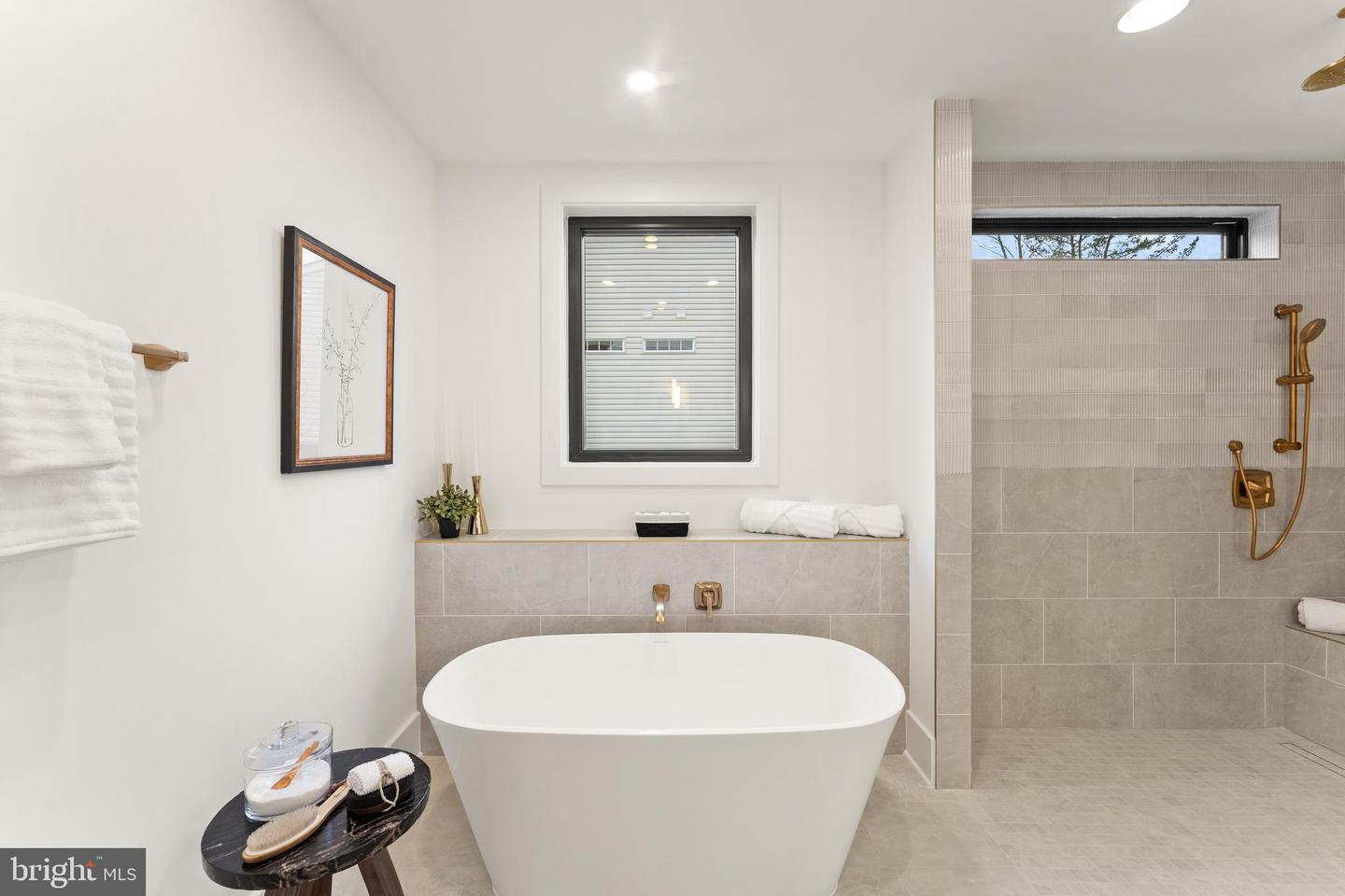 6539 FAIRLAWN DR, MCLEAN, Virginia 22101, 5 Bedrooms Bedrooms, ,5 BathroomsBathrooms,Residential,For sale,6539 FAIRLAWN DR,VAFX2280764 MLS # VAFX2280764 6539 FAIRLAWN DR, MCLEAN, Virginia 22101, 5 Bedrooms Bedrooms, ,5 BathroomsBathrooms,Residential,For sale,6539 FAIRLAWN DR,VAFX2280764 MLS # VAFX2280764