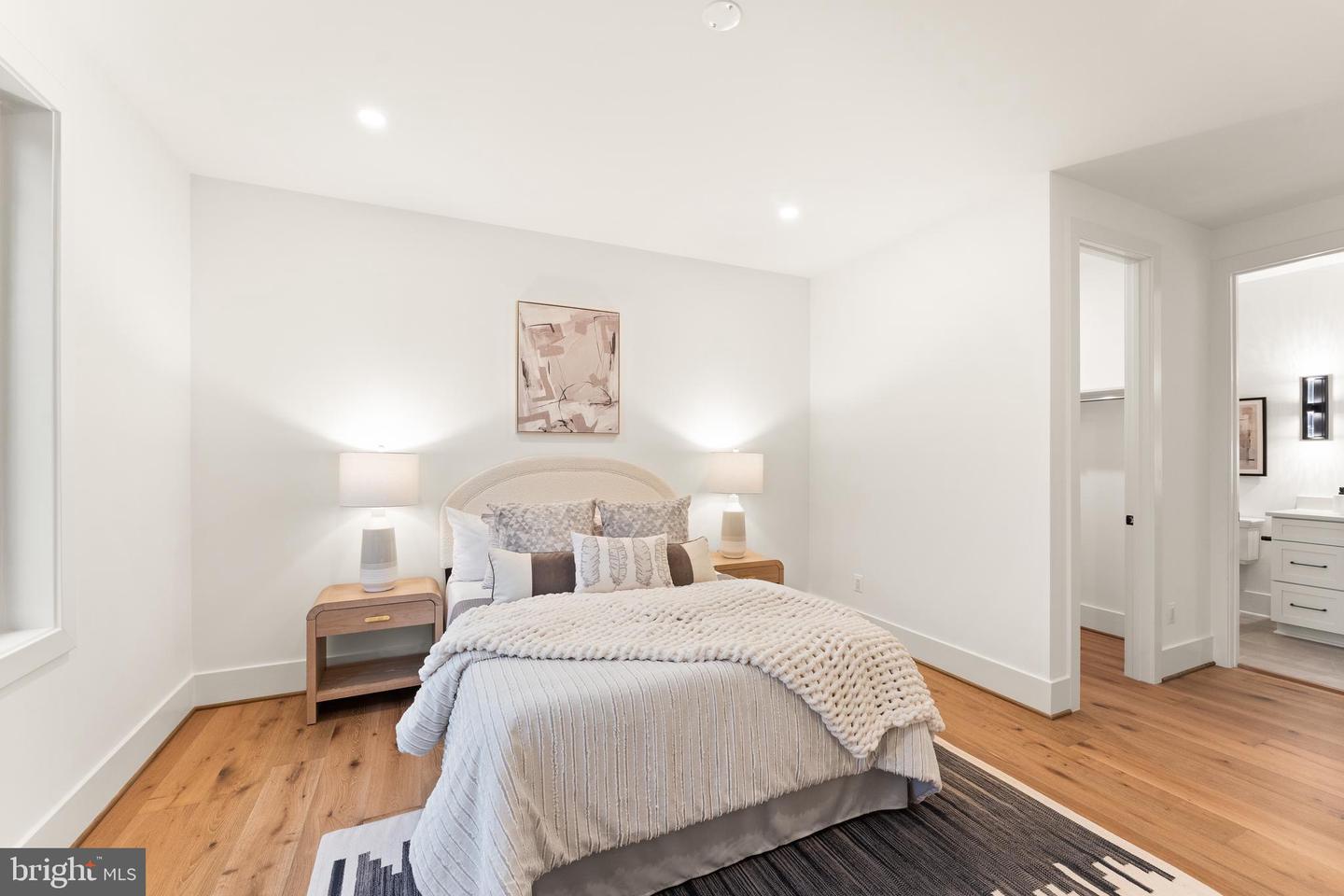 6539 FAIRLAWN DR, MCLEAN, Virginia 22101, 5 Bedrooms Bedrooms, ,5 BathroomsBathrooms,Residential,For sale,6539 FAIRLAWN DR,VAFX2280764 MLS # VAFX2280764 6539 FAIRLAWN DR, MCLEAN, Virginia 22101, 5 Bedrooms Bedrooms, ,5 BathroomsBathrooms,Residential,For sale,6539 FAIRLAWN DR,VAFX2280764 MLS # VAFX2280764