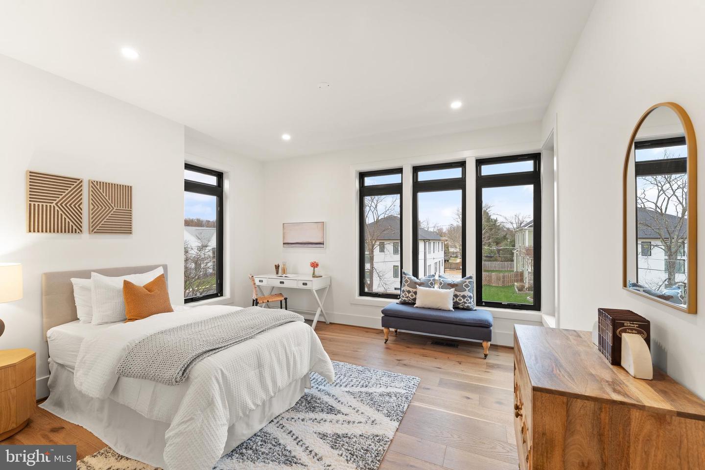 6539 FAIRLAWN DR, MCLEAN, Virginia 22101, 5 Bedrooms Bedrooms, ,5 BathroomsBathrooms,Residential,For sale,6539 FAIRLAWN DR,VAFX2280764 MLS # VAFX2280764 6539 FAIRLAWN DR, MCLEAN, Virginia 22101, 5 Bedrooms Bedrooms, ,5 BathroomsBathrooms,Residential,For sale,6539 FAIRLAWN DR,VAFX2280764 MLS # VAFX2280764