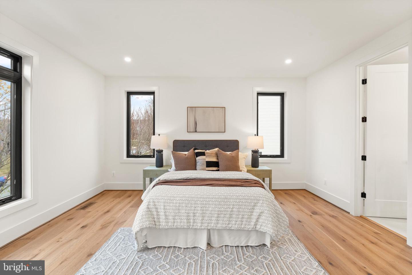 6539 FAIRLAWN DR, MCLEAN, Virginia 22101, 5 Bedrooms Bedrooms, ,5 BathroomsBathrooms,Residential,For sale,6539 FAIRLAWN DR,VAFX2280764 MLS # VAFX2280764 6539 FAIRLAWN DR, MCLEAN, Virginia 22101, 5 Bedrooms Bedrooms, ,5 BathroomsBathrooms,Residential,For sale,6539 FAIRLAWN DR,VAFX2280764 MLS # VAFX2280764