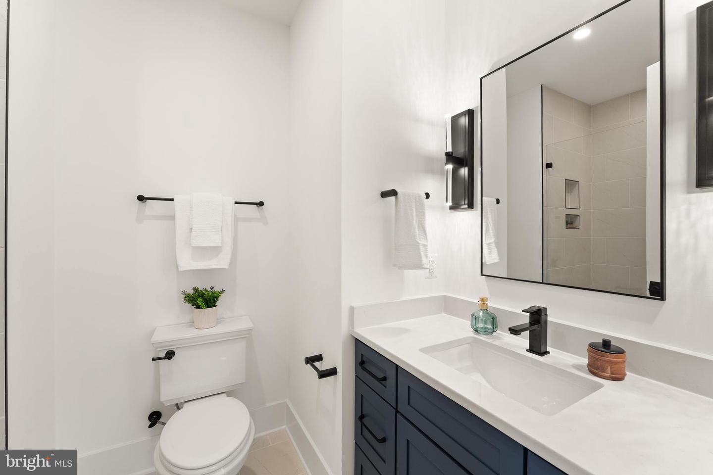 6539 FAIRLAWN DR, MCLEAN, Virginia 22101, 5 Bedrooms Bedrooms, ,5 BathroomsBathrooms,Residential,For sale,6539 FAIRLAWN DR,VAFX2280764 MLS # VAFX2280764 6539 FAIRLAWN DR, MCLEAN, Virginia 22101, 5 Bedrooms Bedrooms, ,5 BathroomsBathrooms,Residential,For sale,6539 FAIRLAWN DR,VAFX2280764 MLS # VAFX2280764