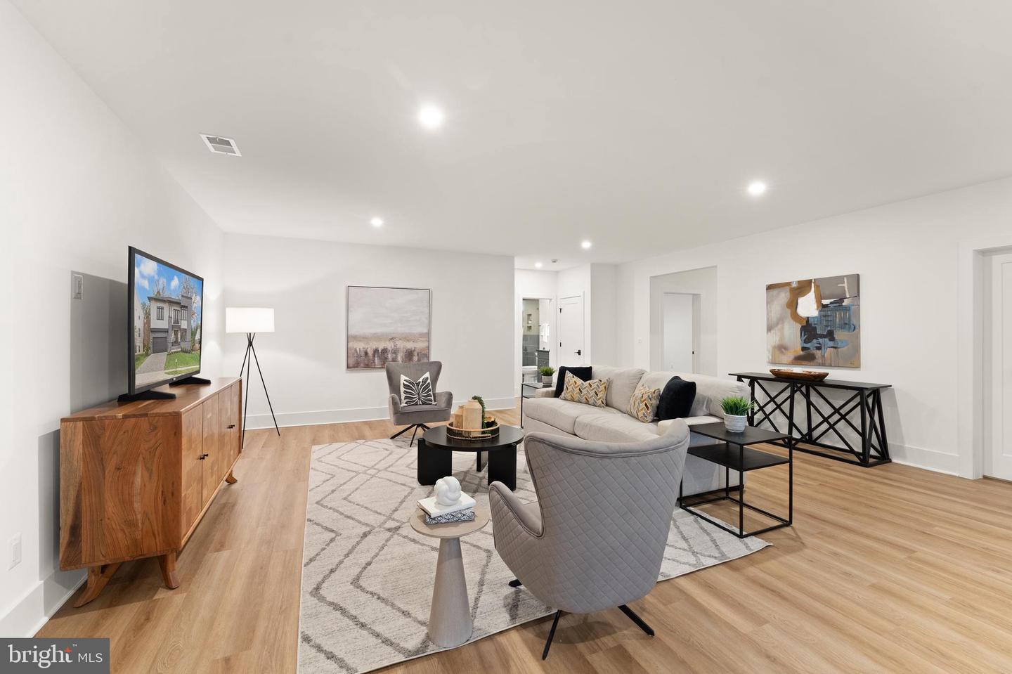 6539 FAIRLAWN DR, MCLEAN, Virginia 22101, 5 Bedrooms Bedrooms, ,5 BathroomsBathrooms,Residential,For sale,6539 FAIRLAWN DR,VAFX2280764 MLS # VAFX2280764 6539 FAIRLAWN DR, MCLEAN, Virginia 22101, 5 Bedrooms Bedrooms, ,5 BathroomsBathrooms,Residential,For sale,6539 FAIRLAWN DR,VAFX2280764 MLS # VAFX2280764