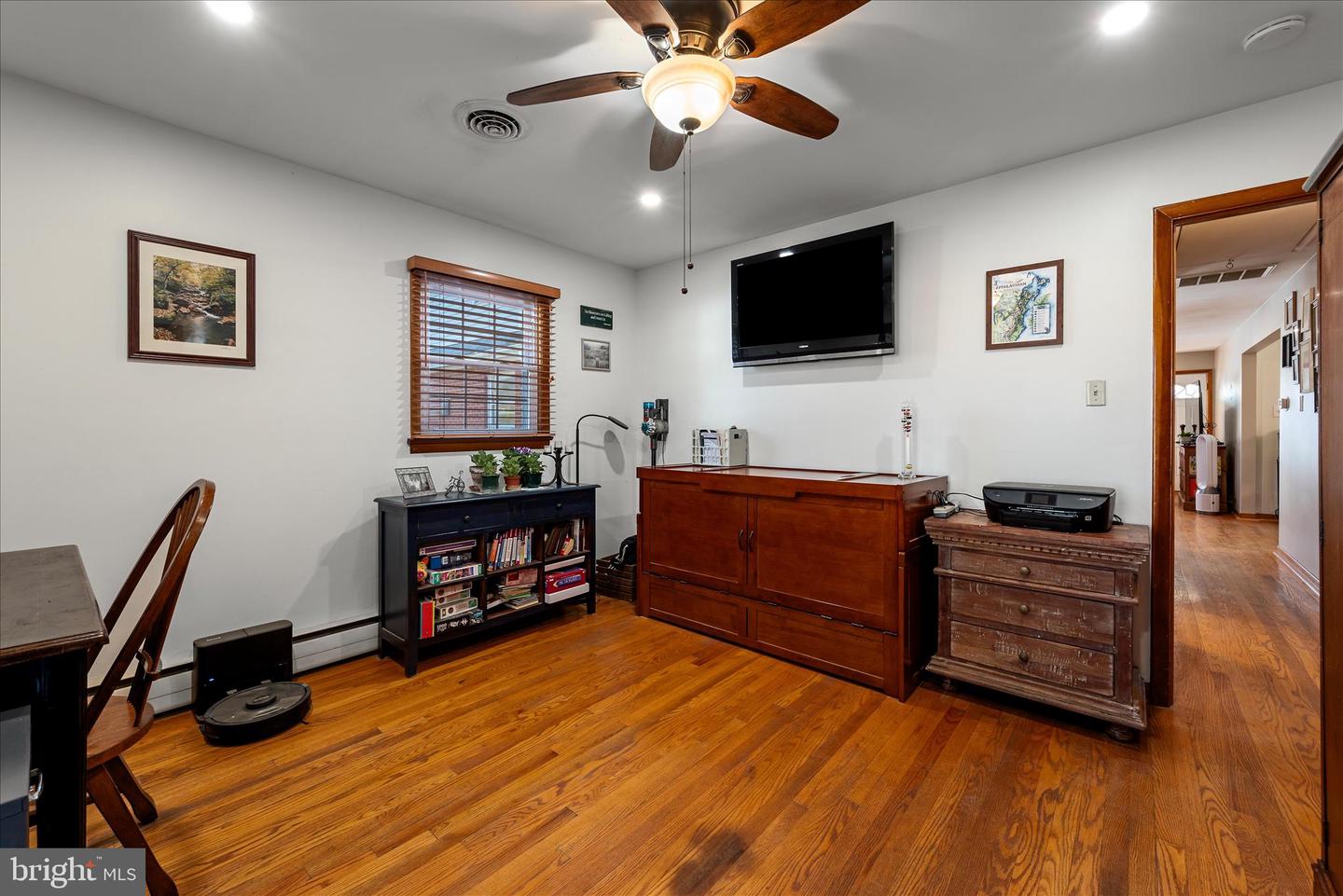 225 FOX DR, WINCHESTER, Virginia 22601, 3 Bedrooms Bedrooms, ,1 BathroomBathrooms,Residential,For sale,225 FOX DR,VAWI2009558 MLS # VAWI2009558 225 FOX DR, WINCHESTER, Virginia 22601, 3 Bedrooms Bedrooms, ,1 BathroomBathrooms,Residential,For sale,225 FOX DR,VAWI2009558 MLS # VAWI2009558