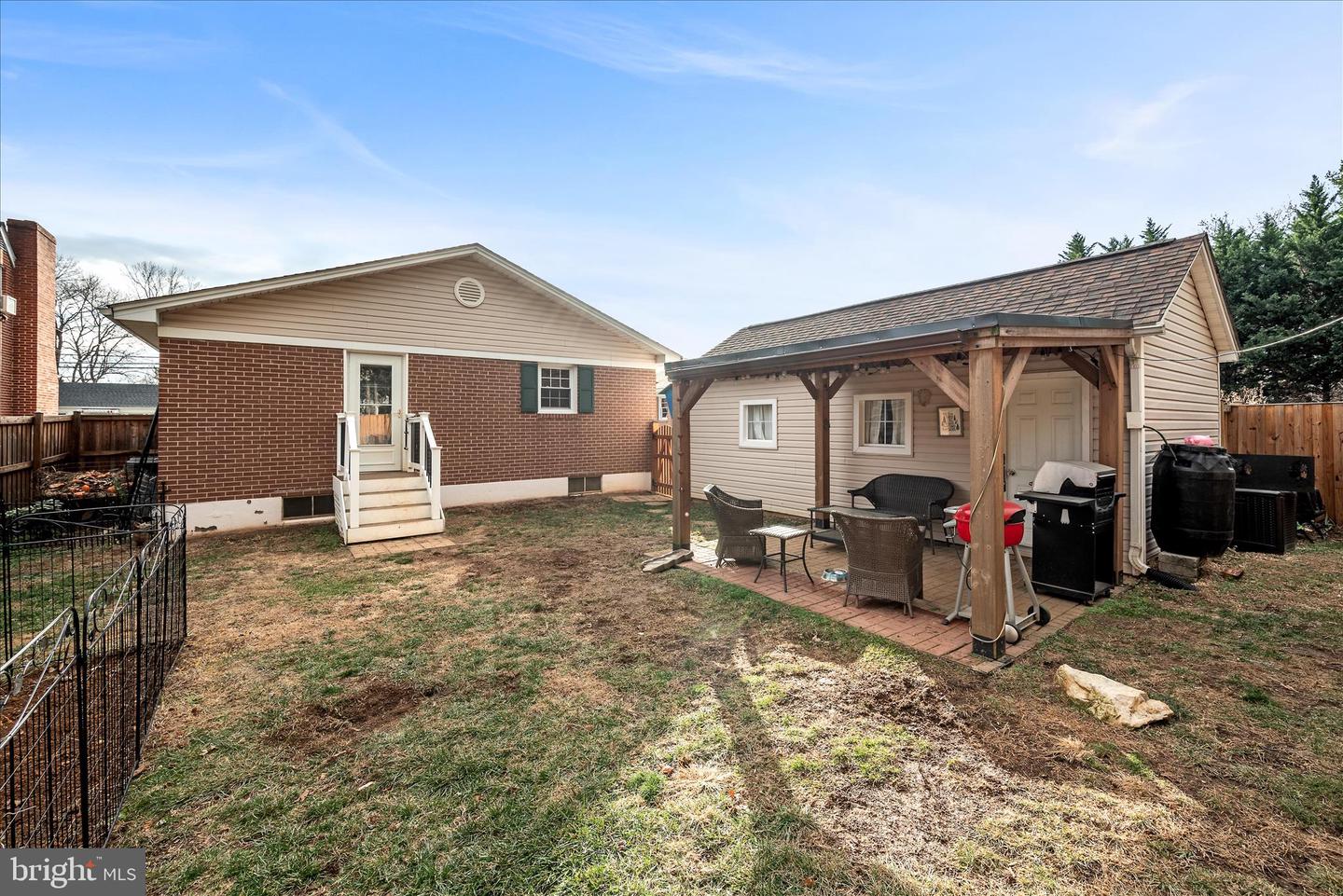 225 FOX DR, WINCHESTER, Virginia 22601, 3 Bedrooms Bedrooms, ,1 BathroomBathrooms,Residential,For sale,225 FOX DR,VAWI2009558 MLS # VAWI2009558 225 FOX DR, WINCHESTER, Virginia 22601, 3 Bedrooms Bedrooms, ,1 BathroomBathrooms,Residential,For sale,225 FOX DR,VAWI2009558 MLS # VAWI2009558