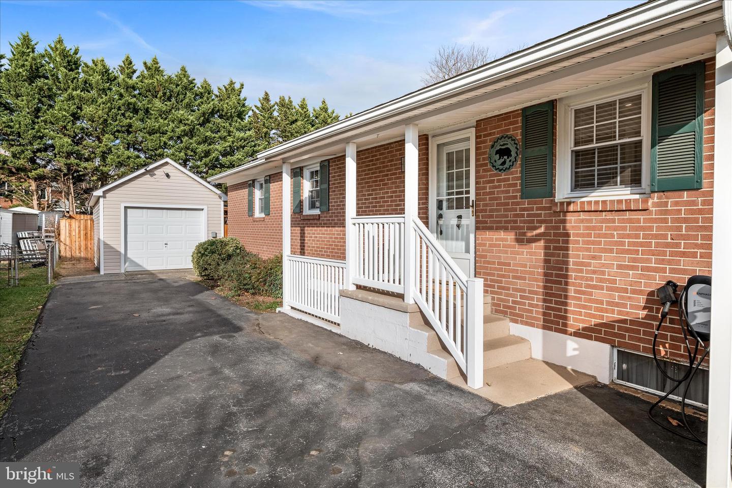 225 FOX DR, WINCHESTER, Virginia 22601, 3 Bedrooms Bedrooms, ,1 BathroomBathrooms,Residential,For sale,225 FOX DR,VAWI2009558 MLS # VAWI2009558 225 FOX DR, WINCHESTER, Virginia 22601, 3 Bedrooms Bedrooms, ,1 BathroomBathrooms,Residential,For sale,225 FOX DR,VAWI2009558 MLS # VAWI2009558