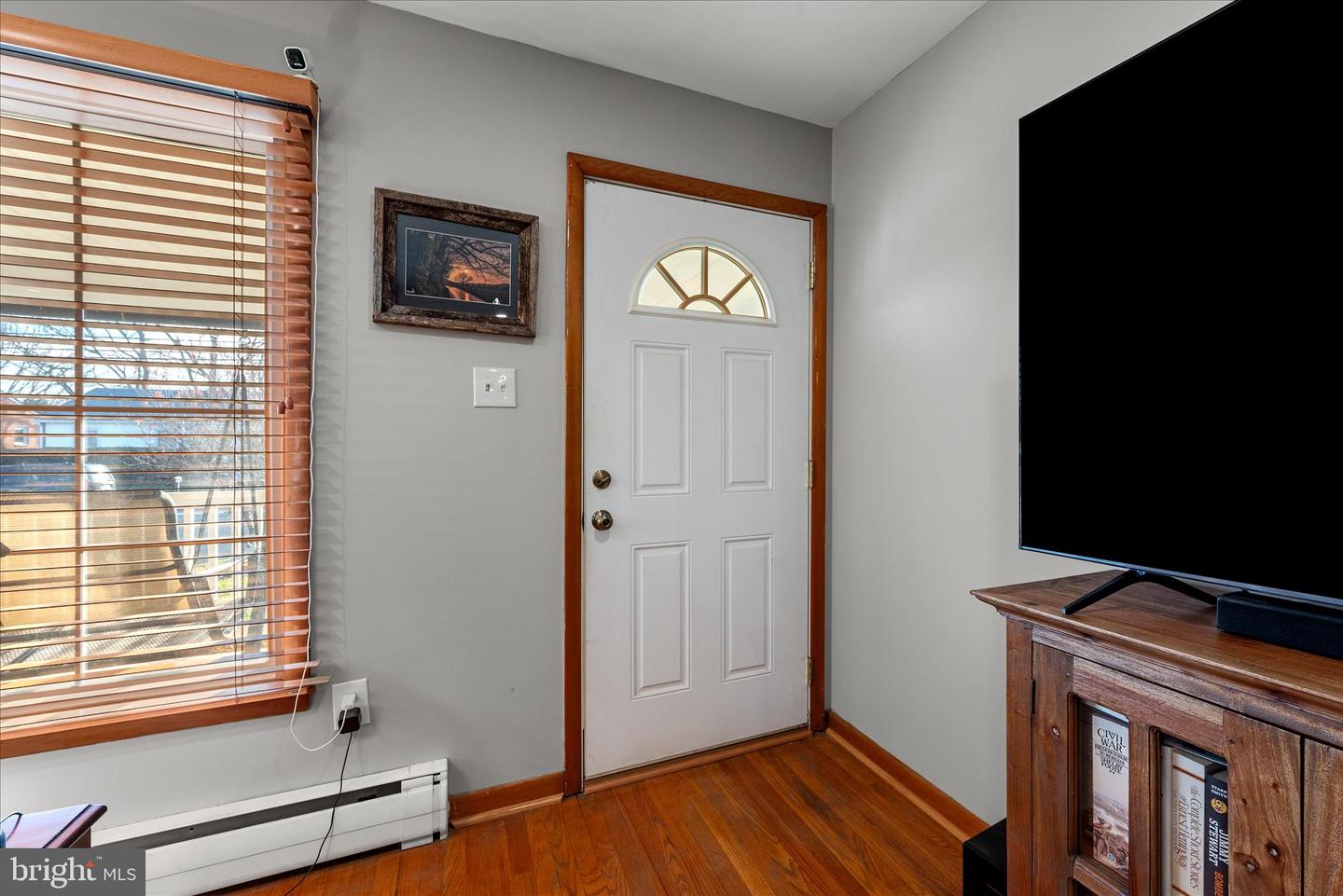 225 FOX DR, WINCHESTER, Virginia 22601, 3 Bedrooms Bedrooms, ,1 BathroomBathrooms,Residential,For sale,225 FOX DR,VAWI2009558 MLS # VAWI2009558 225 FOX DR, WINCHESTER, Virginia 22601, 3 Bedrooms Bedrooms, ,1 BathroomBathrooms,Residential,For sale,225 FOX DR,VAWI2009558 MLS # VAWI2009558