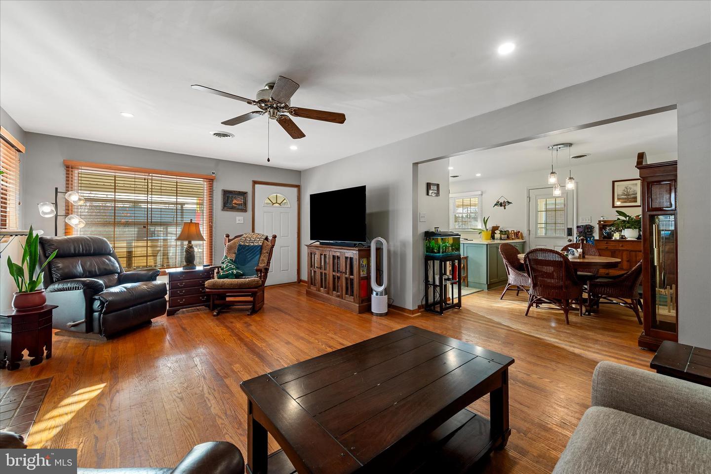 225 FOX DR, WINCHESTER, Virginia 22601, 3 Bedrooms Bedrooms, ,1 BathroomBathrooms,Residential,For sale,225 FOX DR,VAWI2009558 MLS # VAWI2009558 225 FOX DR, WINCHESTER, Virginia 22601, 3 Bedrooms Bedrooms, ,1 BathroomBathrooms,Residential,For sale,225 FOX DR,VAWI2009558 MLS # VAWI2009558