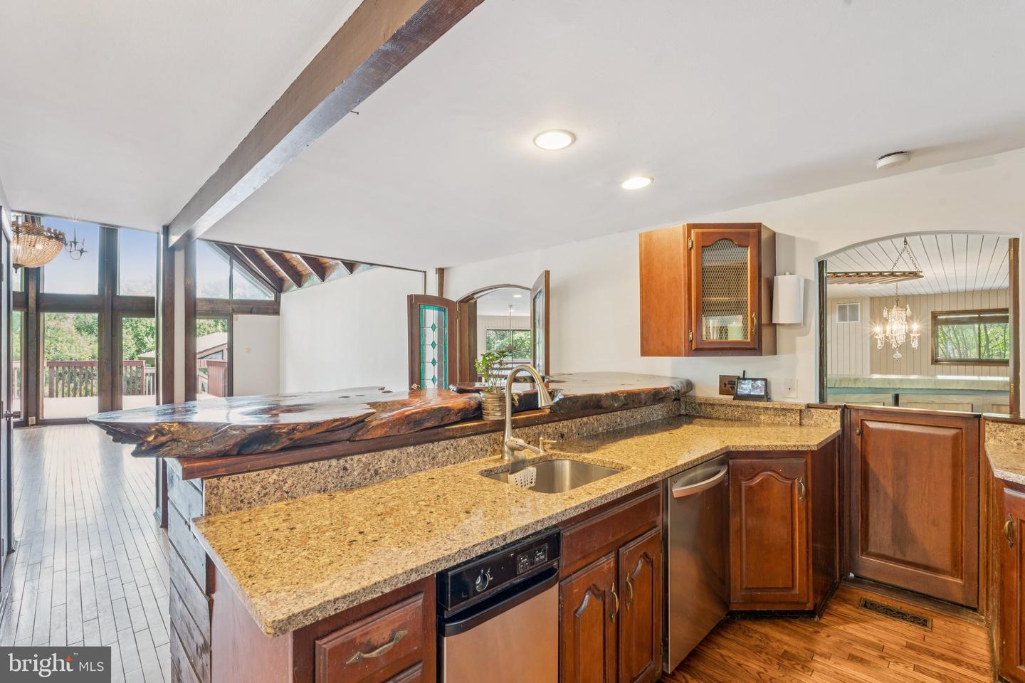 548 RIVER BEND RD, GREAT FALLS, Virginia 22066, 4 Bedrooms Bedrooms, ,5 BathroomsBathrooms,Residential,For sale,548 RIVER BEND RD,VAFX2261286 MLS # VAFX2261286