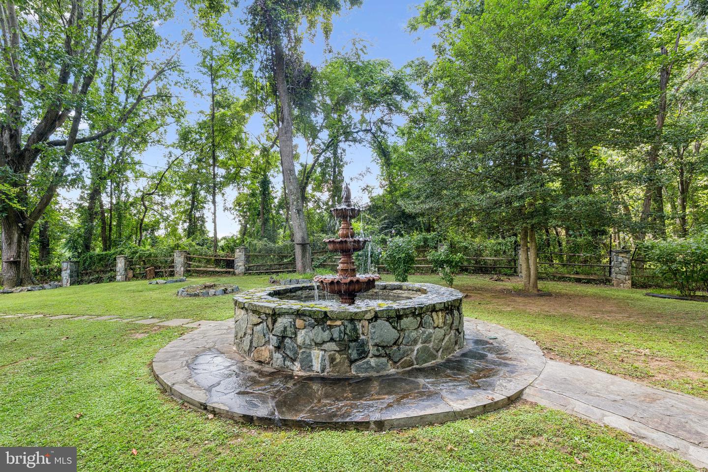 548 RIVER BEND RD, GREAT FALLS, Virginia 22066, 4 Bedrooms Bedrooms, ,5 BathroomsBathrooms,Residential,For sale,548 RIVER BEND RD,VAFX2261286 MLS # VAFX2261286