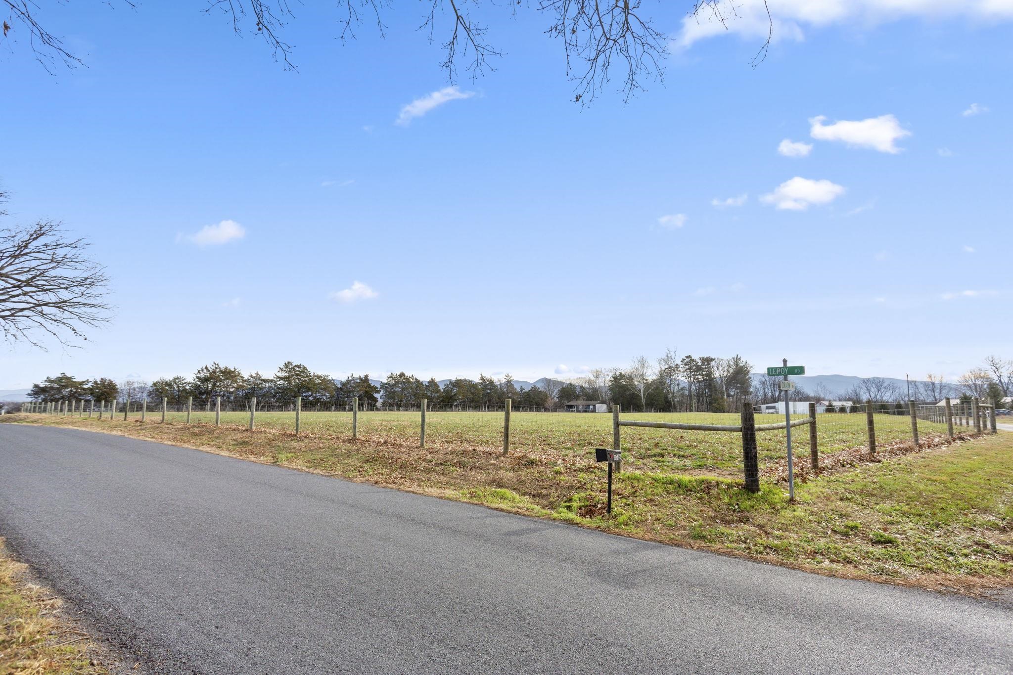 8086 CRAUN DR, GROTTOES, Virginia 24441, 3 Bedrooms Bedrooms, ,1 BathroomBathrooms,Residential,159 - A - 13B,8086 CRAUN DR,671684 MLS # 671684 8086 CRAUN DR, GROTTOES, Virginia 24441, 3 Bedrooms Bedrooms, ,1 BathroomBathrooms,Residential,159 - A - 13B,8086 CRAUN DR,671684 MLS # 671684