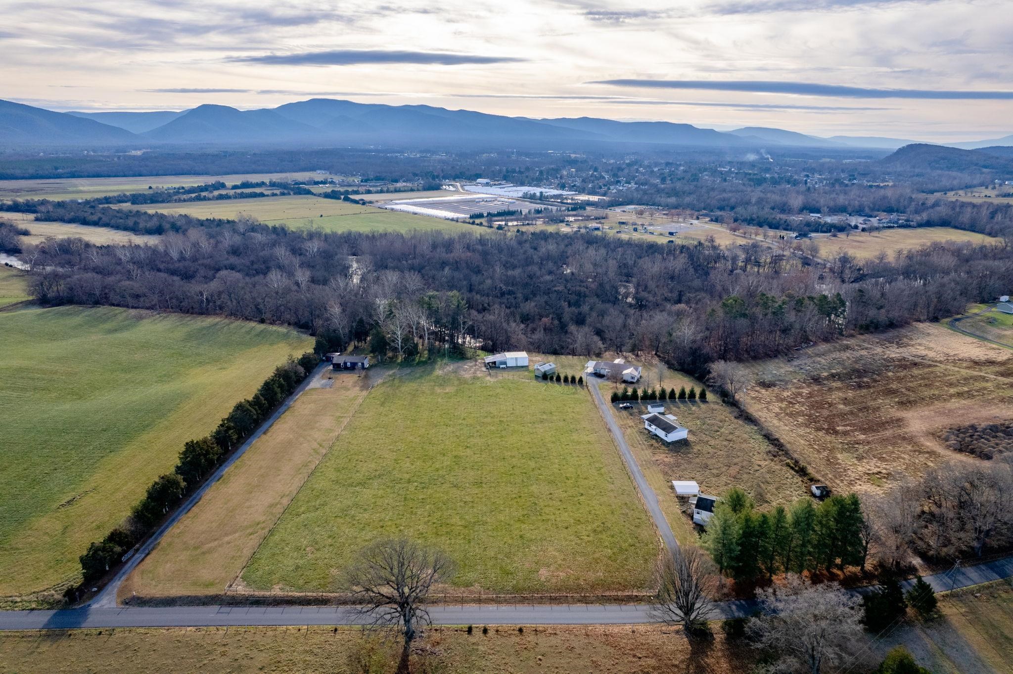 8086 CRAUN DR, GROTTOES, Virginia 24441, 3 Bedrooms Bedrooms, ,1 BathroomBathrooms,Residential,159 - A - 13B,8086 CRAUN DR,671684 MLS # 671684 8086 CRAUN DR, GROTTOES, Virginia 24441, 3 Bedrooms Bedrooms, ,1 BathroomBathrooms,Residential,159 - A - 13B,8086 CRAUN DR,671684 MLS # 671684