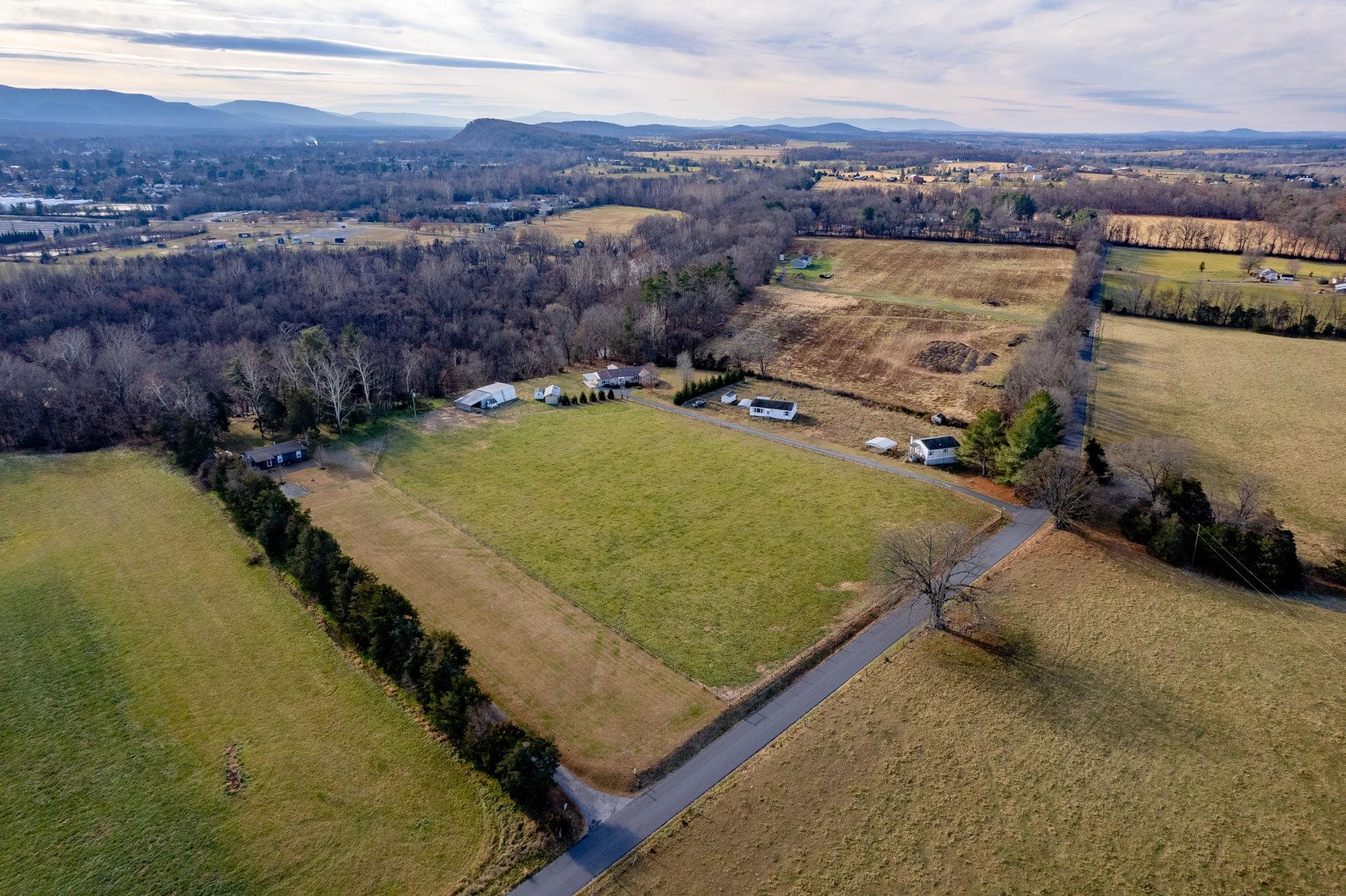 8086 CRAUN DR, GROTTOES, Virginia 24441, 3 Bedrooms Bedrooms, ,1 BathroomBathrooms,Residential,159 - A - 13B,8086 CRAUN DR,671684 MLS # 671684 8086 CRAUN DR, GROTTOES, Virginia 24441, 3 Bedrooms Bedrooms, ,1 BathroomBathrooms,Residential,159 - A - 13B,8086 CRAUN DR,671684 MLS # 671684