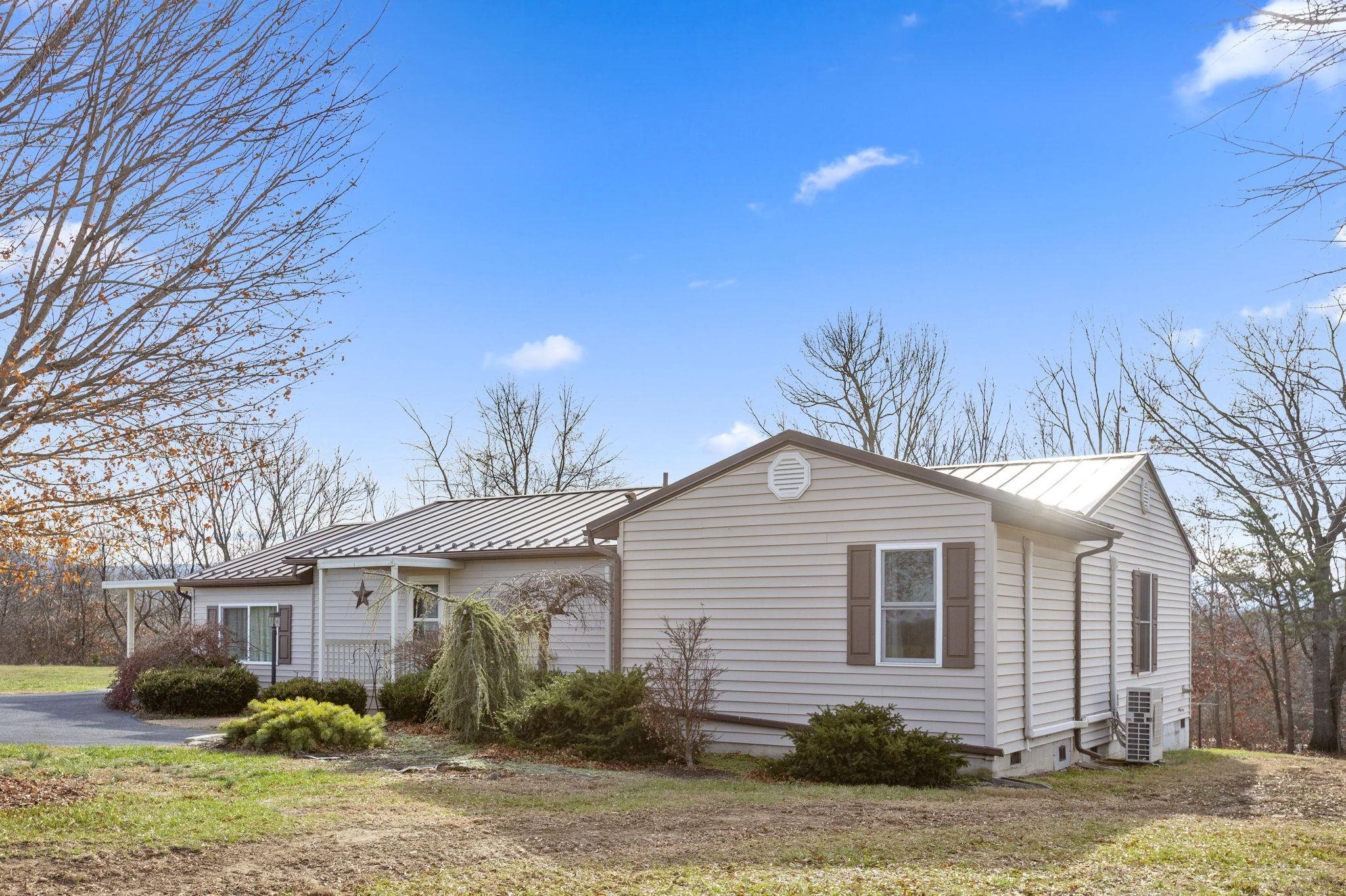 8086 CRAUN DR, GROTTOES, Virginia 24441, 3 Bedrooms Bedrooms, ,1 BathroomBathrooms,Residential,159 - A - 13B,8086 CRAUN DR,671684 MLS # 671684 8086 CRAUN DR, GROTTOES, Virginia 24441, 3 Bedrooms Bedrooms, ,1 BathroomBathrooms,Residential,159 - A - 13B,8086 CRAUN DR,671684 MLS # 671684