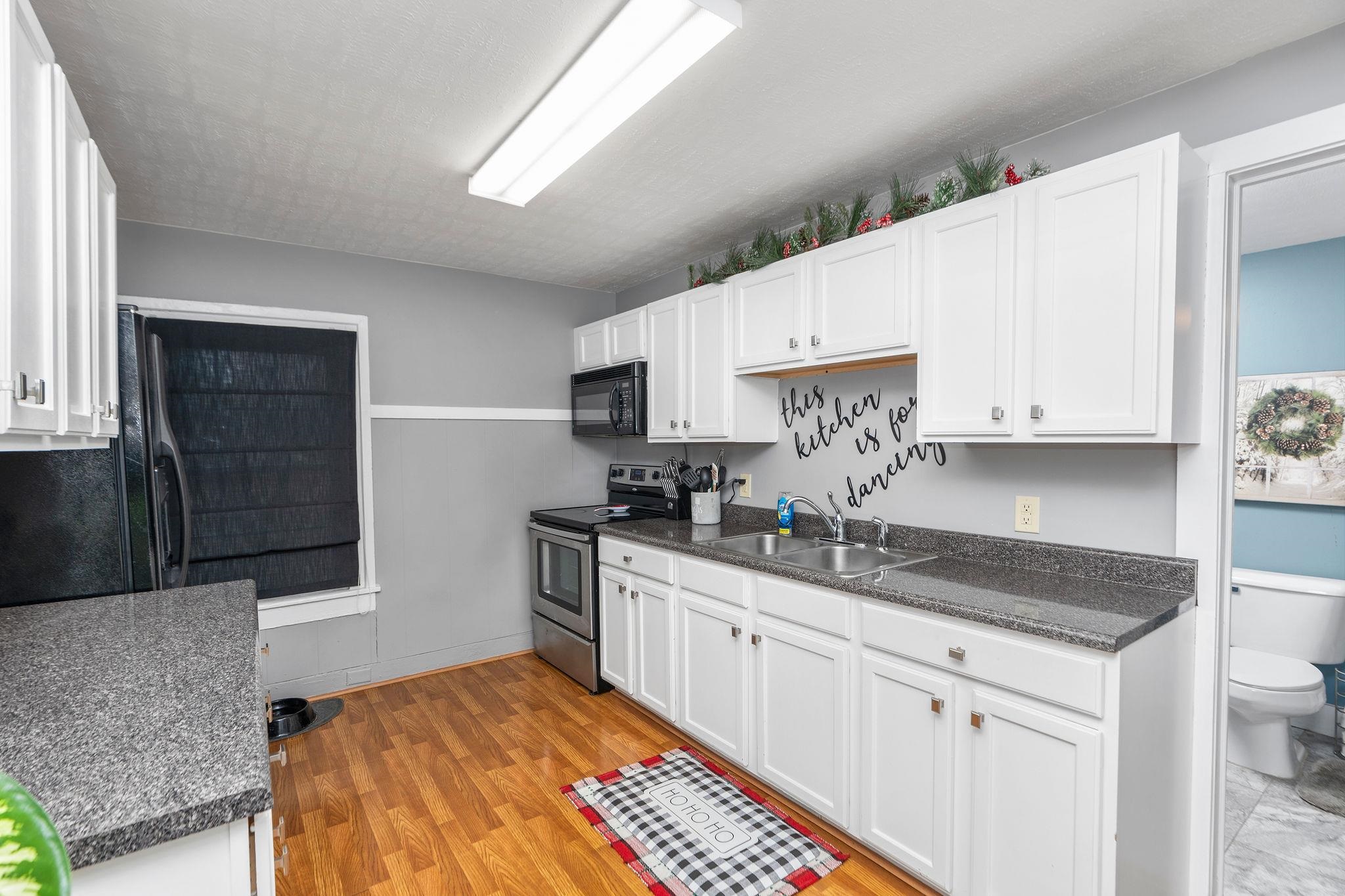 207 RESERVOIR ST, STAUNTON, Virginia 24401, 3 Bedrooms Bedrooms, ,1 BathroomBathrooms,Residential,207 RESERVOIR ST,671688 MLS # 671688 207 RESERVOIR ST, STAUNTON, Virginia 24401, 3 Bedrooms Bedrooms, ,1 BathroomBathrooms,Residential,207 RESERVOIR ST,671688 MLS # 671688