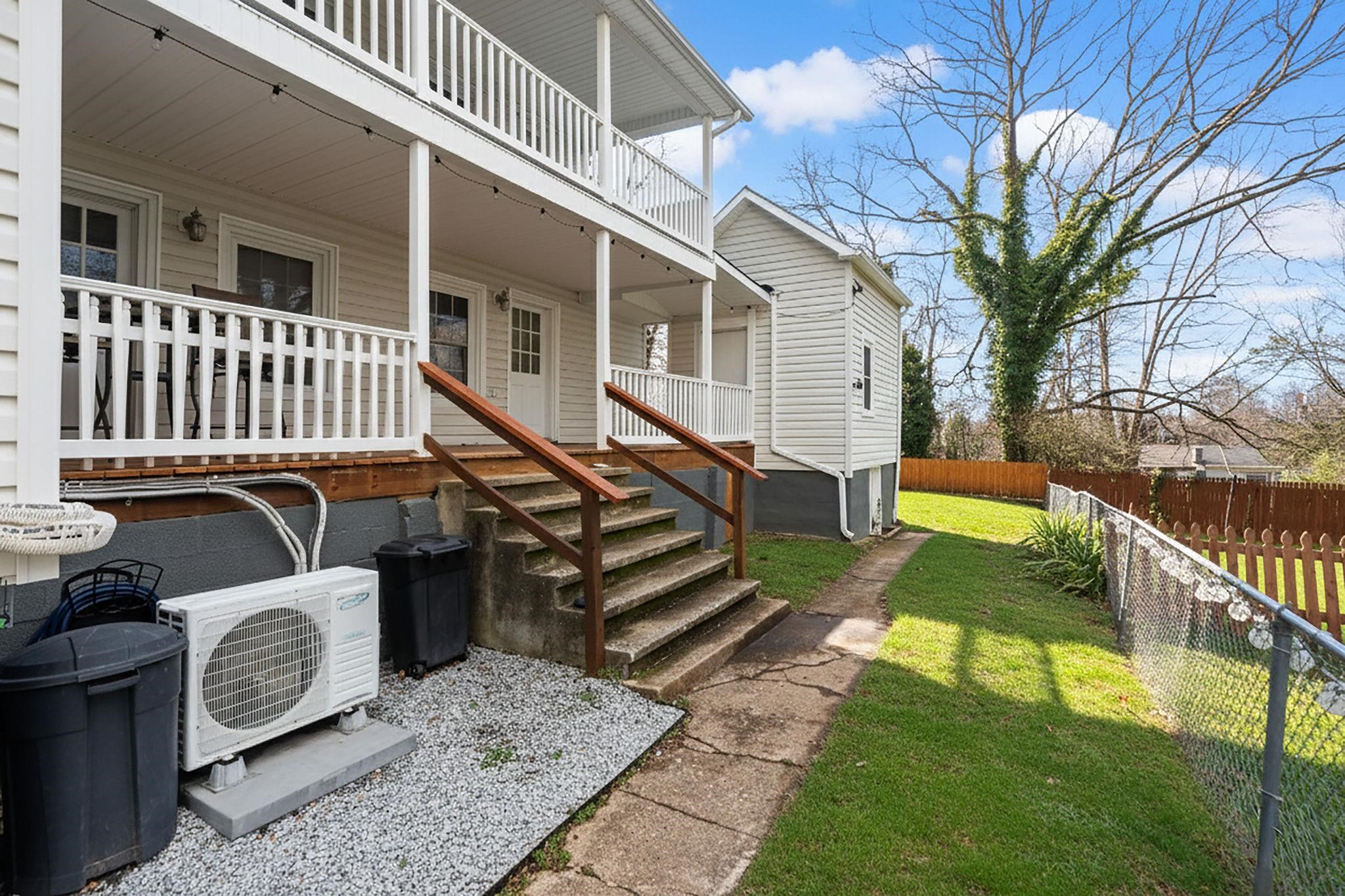 207 RESERVOIR ST, STAUNTON, Virginia 24401, 3 Bedrooms Bedrooms, ,1 BathroomBathrooms,Residential,207 RESERVOIR ST,671688 MLS # 671688 207 RESERVOIR ST, STAUNTON, Virginia 24401, 3 Bedrooms Bedrooms, ,1 BathroomBathrooms,Residential,207 RESERVOIR ST,671688 MLS # 671688