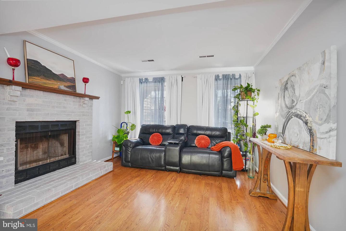 5876 PONTIAC DR, WOODBRIDGE, Virginia 22193, 4 Bedrooms Bedrooms, ,2 BathroomsBathrooms,Residential,For sale,5876 PONTIAC DR,VAPW2106818 MLS # VAPW2106818 5876 PONTIAC DR, WOODBRIDGE, Virginia 22193, 4 Bedrooms Bedrooms, ,2 BathroomsBathrooms,Residential,For sale,5876 PONTIAC DR,VAPW2106818 MLS # VAPW2106818