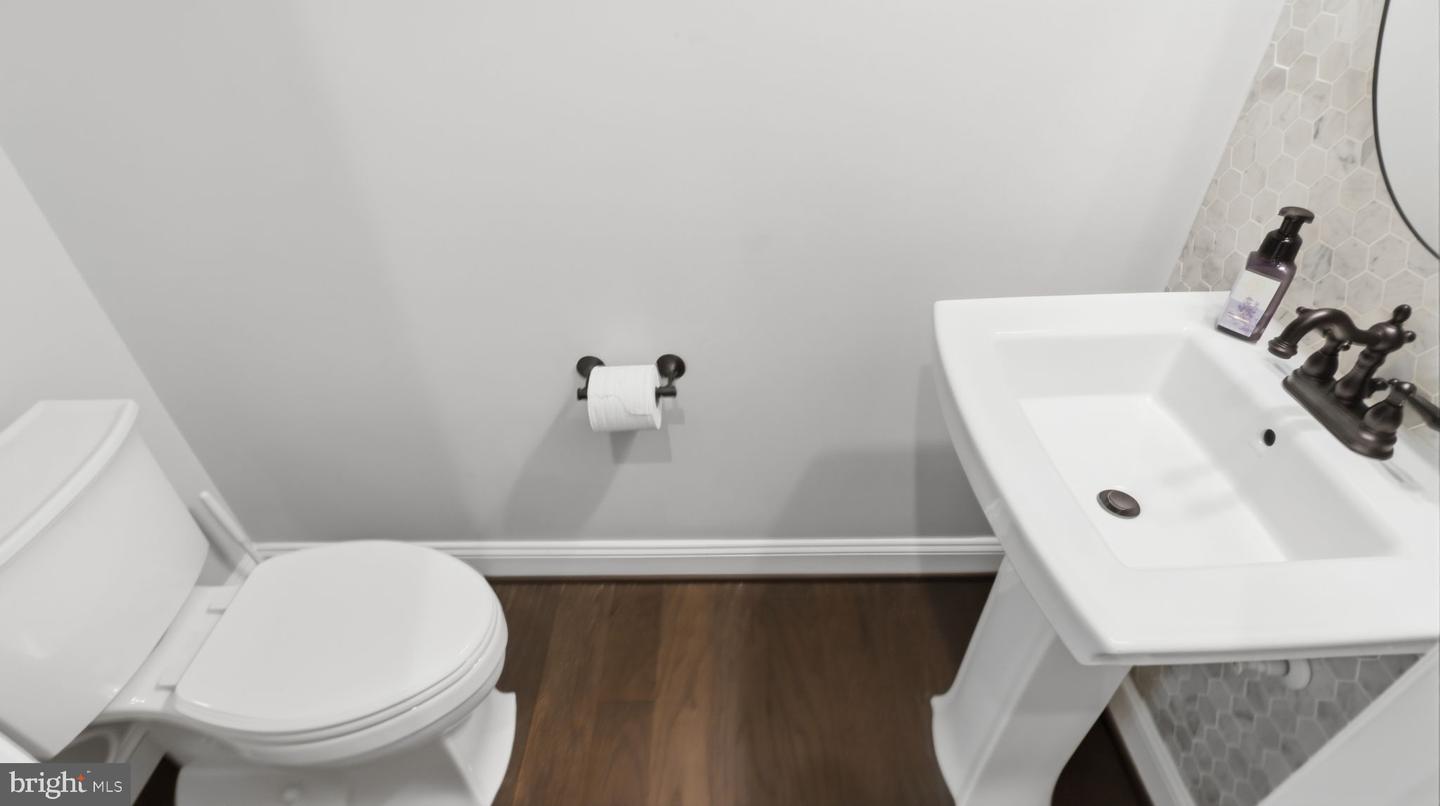 25956 CULLEN RUN PL, ALDIE, Virginia 20105, 5 Bedrooms Bedrooms, ,4 BathroomsBathrooms,Residential,For sale,25956 CULLEN RUN PL,VALO2111448 MLS # VALO2111448