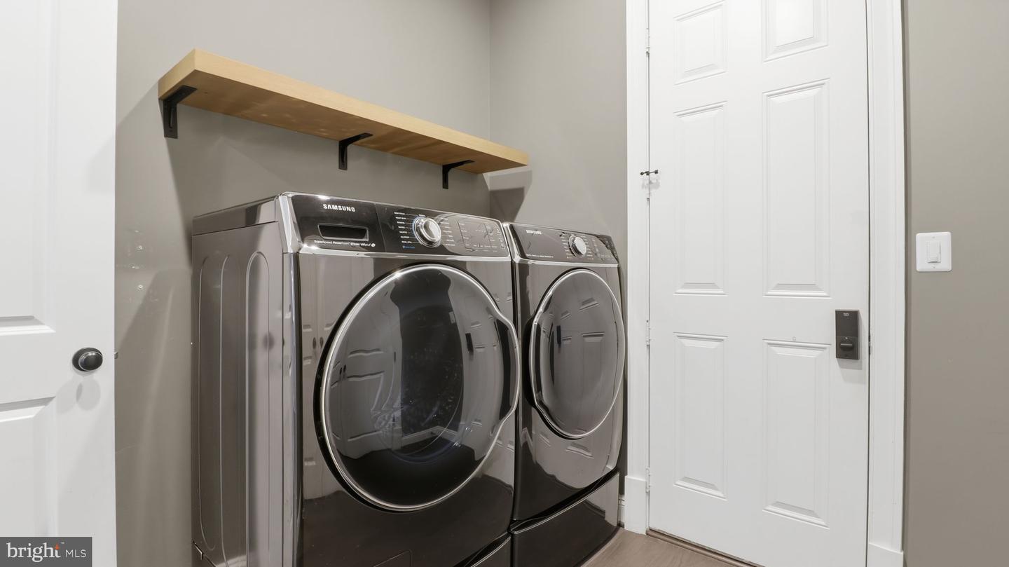 25956 CULLEN RUN PL, ALDIE, Virginia 20105, 5 Bedrooms Bedrooms, ,4 BathroomsBathrooms,Residential,For sale,25956 CULLEN RUN PL,VALO2111448 MLS # VALO2111448