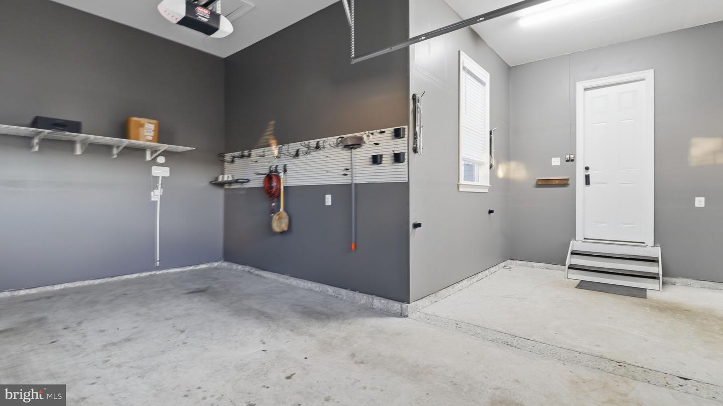 25956 CULLEN RUN PL, ALDIE, Virginia 20105, 5 Bedrooms Bedrooms, ,4 BathroomsBathrooms,Residential,For sale,25956 CULLEN RUN PL,VALO2111448 MLS # VALO2111448