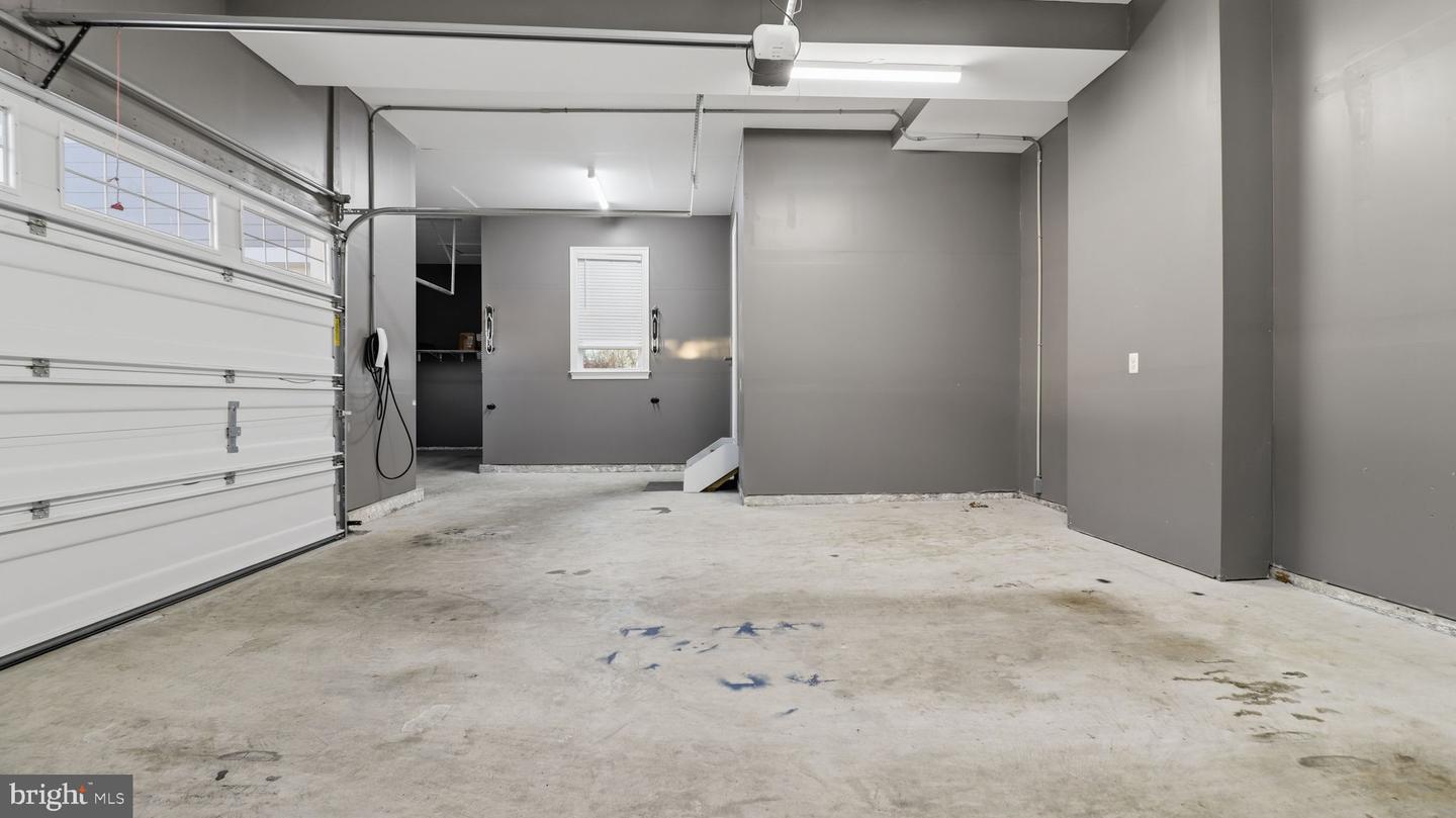 25956 CULLEN RUN PL, ALDIE, Virginia 20105, 5 Bedrooms Bedrooms, ,4 BathroomsBathrooms,Residential,For sale,25956 CULLEN RUN PL,VALO2111448 MLS # VALO2111448