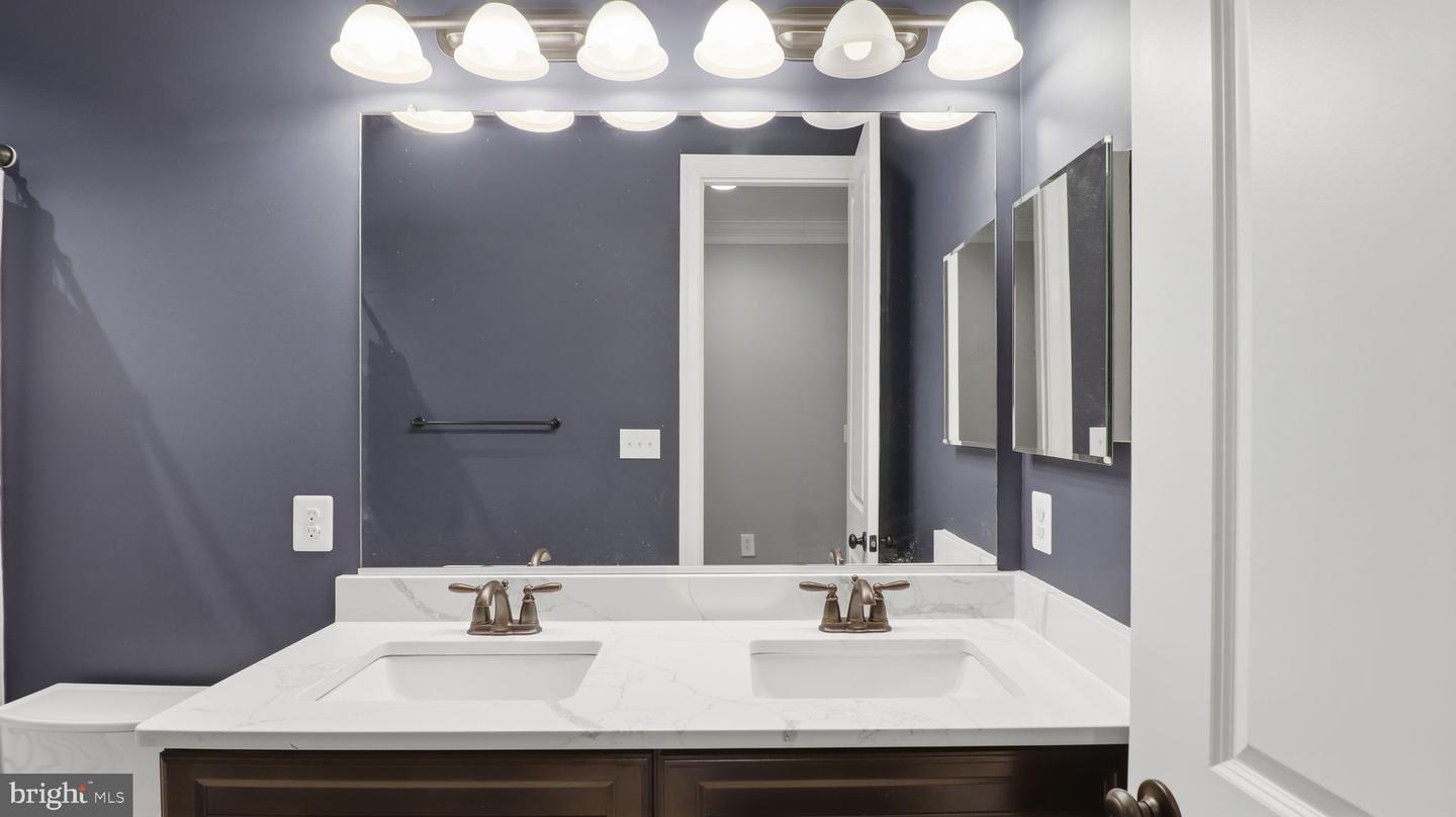 25956 CULLEN RUN PL, ALDIE, Virginia 20105, 5 Bedrooms Bedrooms, ,4 BathroomsBathrooms,Residential,For sale,25956 CULLEN RUN PL,VALO2111448 MLS # VALO2111448