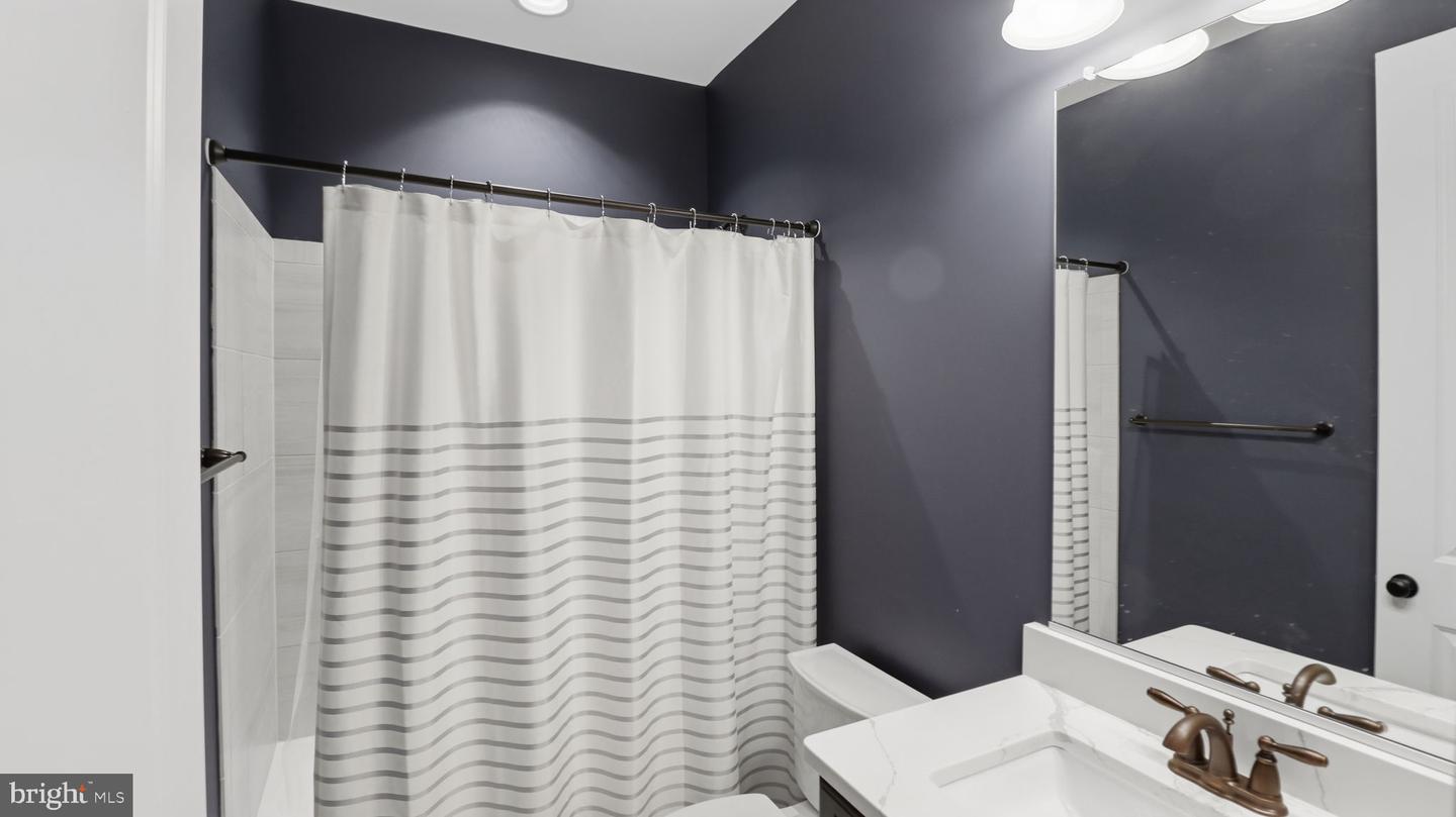 25956 CULLEN RUN PL, ALDIE, Virginia 20105, 5 Bedrooms Bedrooms, ,4 BathroomsBathrooms,Residential,For sale,25956 CULLEN RUN PL,VALO2111448 MLS # VALO2111448