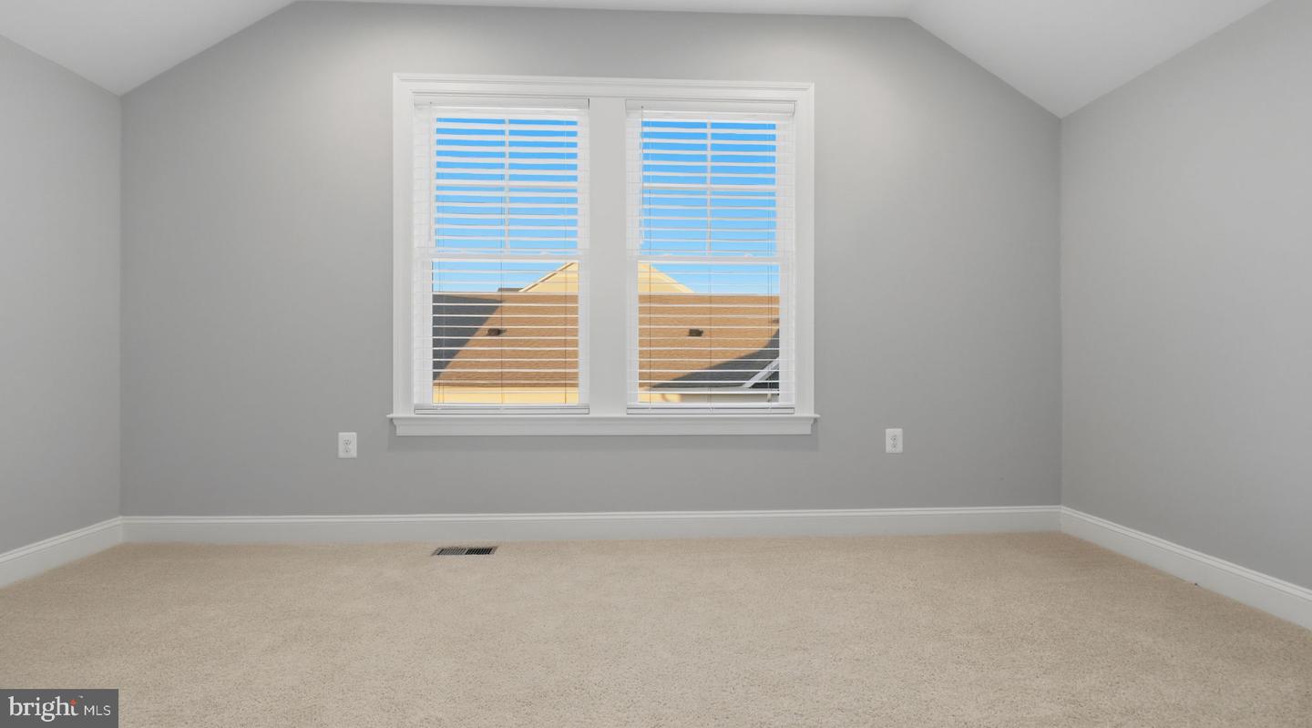 25956 CULLEN RUN PL, ALDIE, Virginia 20105, 5 Bedrooms Bedrooms, ,4 BathroomsBathrooms,Residential,For sale,25956 CULLEN RUN PL,VALO2111448 MLS # VALO2111448