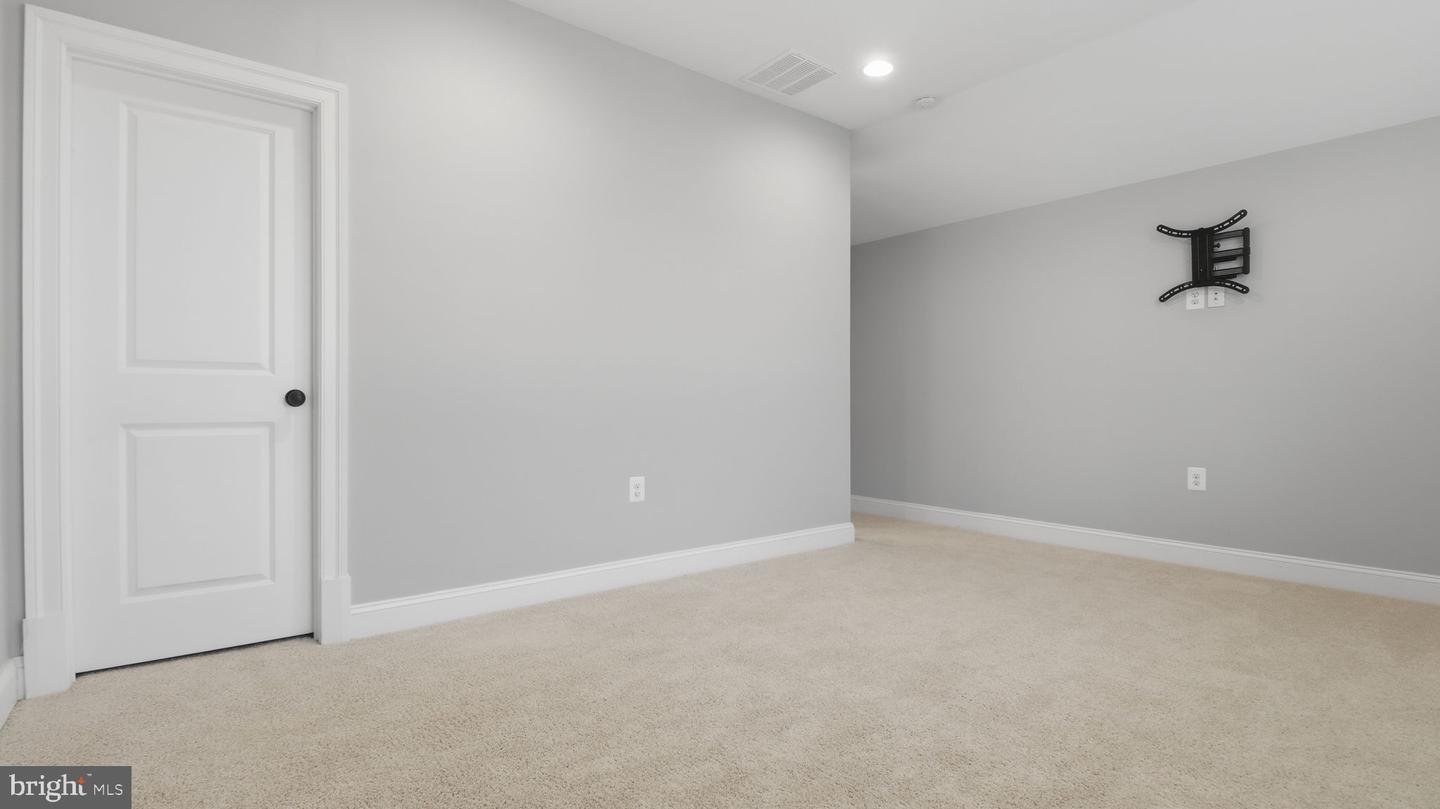 25956 CULLEN RUN PL, ALDIE, Virginia 20105, 5 Bedrooms Bedrooms, ,4 BathroomsBathrooms,Residential,For sale,25956 CULLEN RUN PL,VALO2111448 MLS # VALO2111448