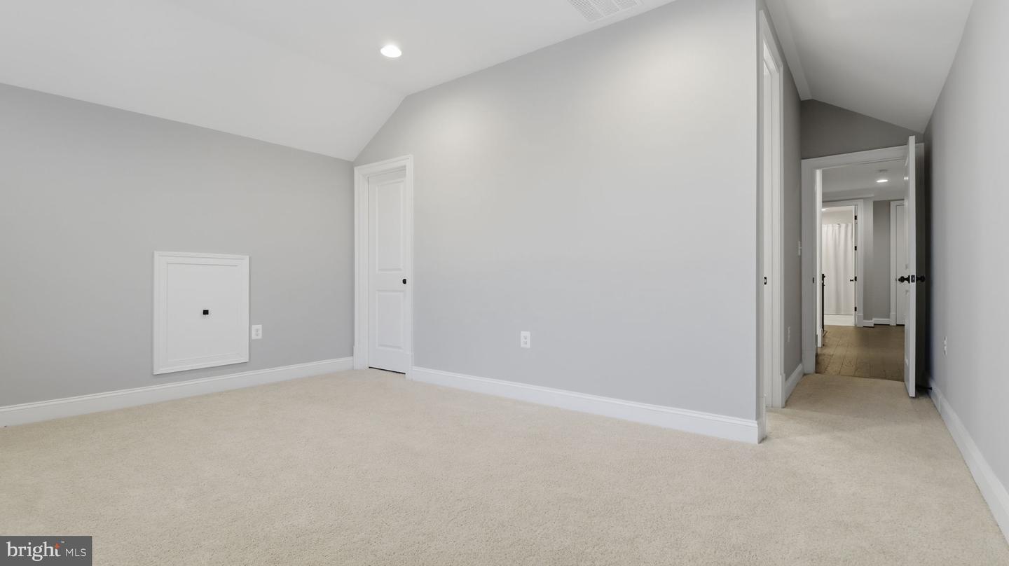 25956 CULLEN RUN PL, ALDIE, Virginia 20105, 5 Bedrooms Bedrooms, ,4 BathroomsBathrooms,Residential,For sale,25956 CULLEN RUN PL,VALO2111448 MLS # VALO2111448