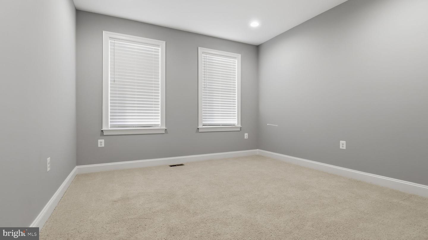 25956 CULLEN RUN PL, ALDIE, Virginia 20105, 5 Bedrooms Bedrooms, ,4 BathroomsBathrooms,Residential,For sale,25956 CULLEN RUN PL,VALO2111448 MLS # VALO2111448