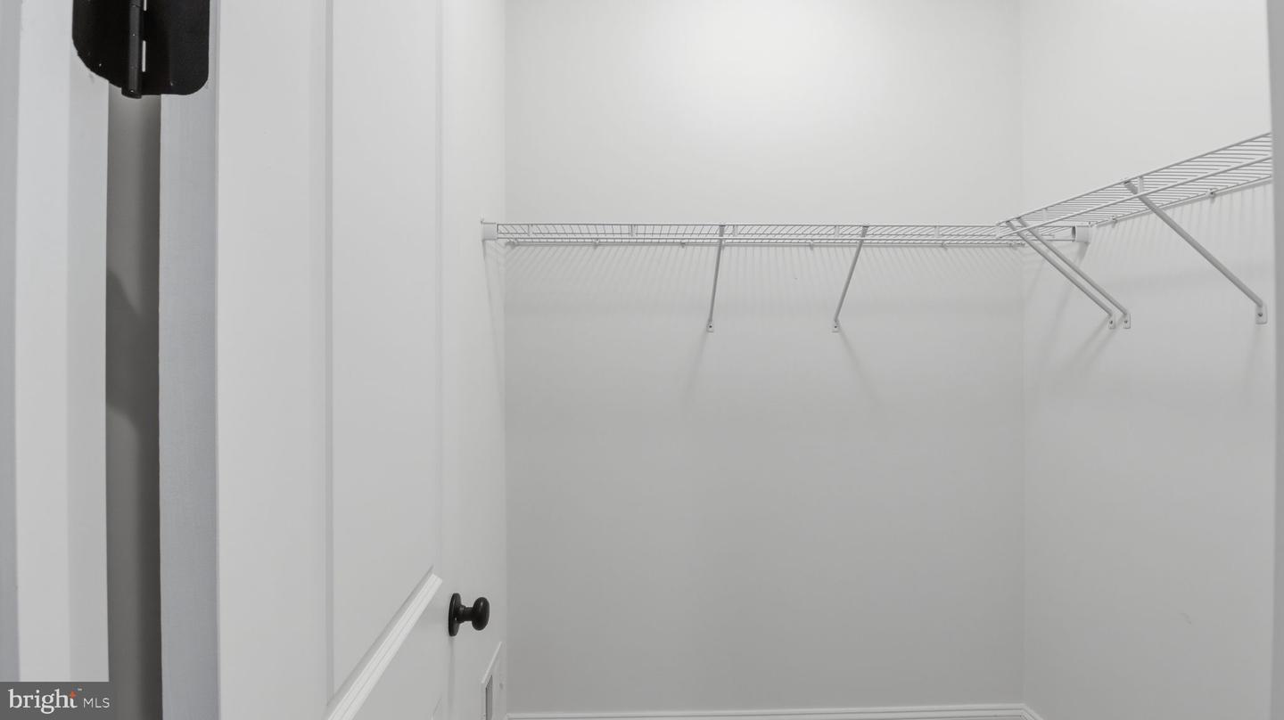 25956 CULLEN RUN PL, ALDIE, Virginia 20105, 5 Bedrooms Bedrooms, ,4 BathroomsBathrooms,Residential,For sale,25956 CULLEN RUN PL,VALO2111448 MLS # VALO2111448