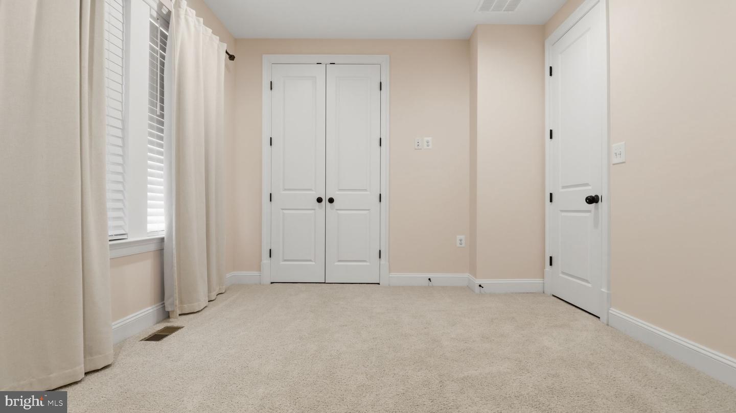 25956 CULLEN RUN PL, ALDIE, Virginia 20105, 5 Bedrooms Bedrooms, ,4 BathroomsBathrooms,Residential,For sale,25956 CULLEN RUN PL,VALO2111448 MLS # VALO2111448