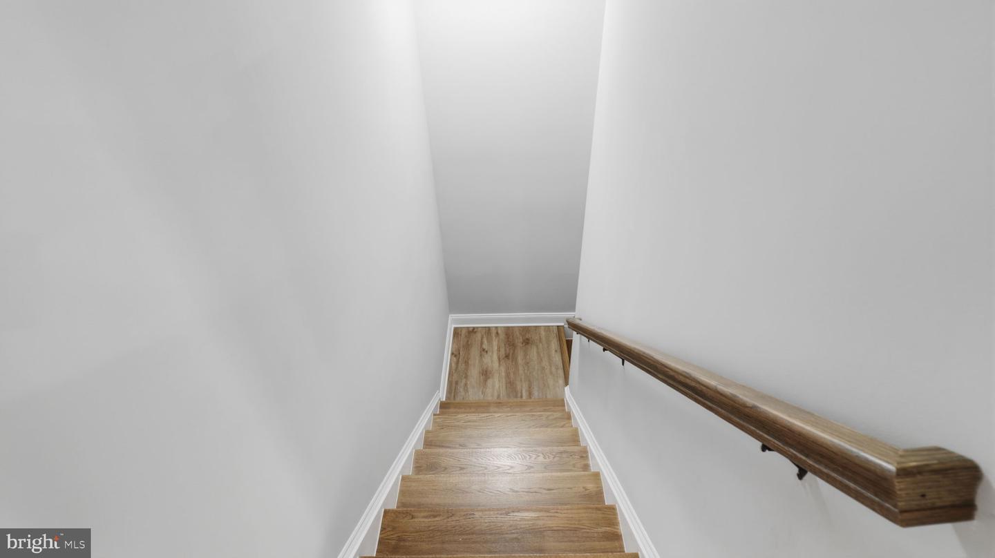 25956 CULLEN RUN PL, ALDIE, Virginia 20105, 5 Bedrooms Bedrooms, ,4 BathroomsBathrooms,Residential,For sale,25956 CULLEN RUN PL,VALO2111448 MLS # VALO2111448