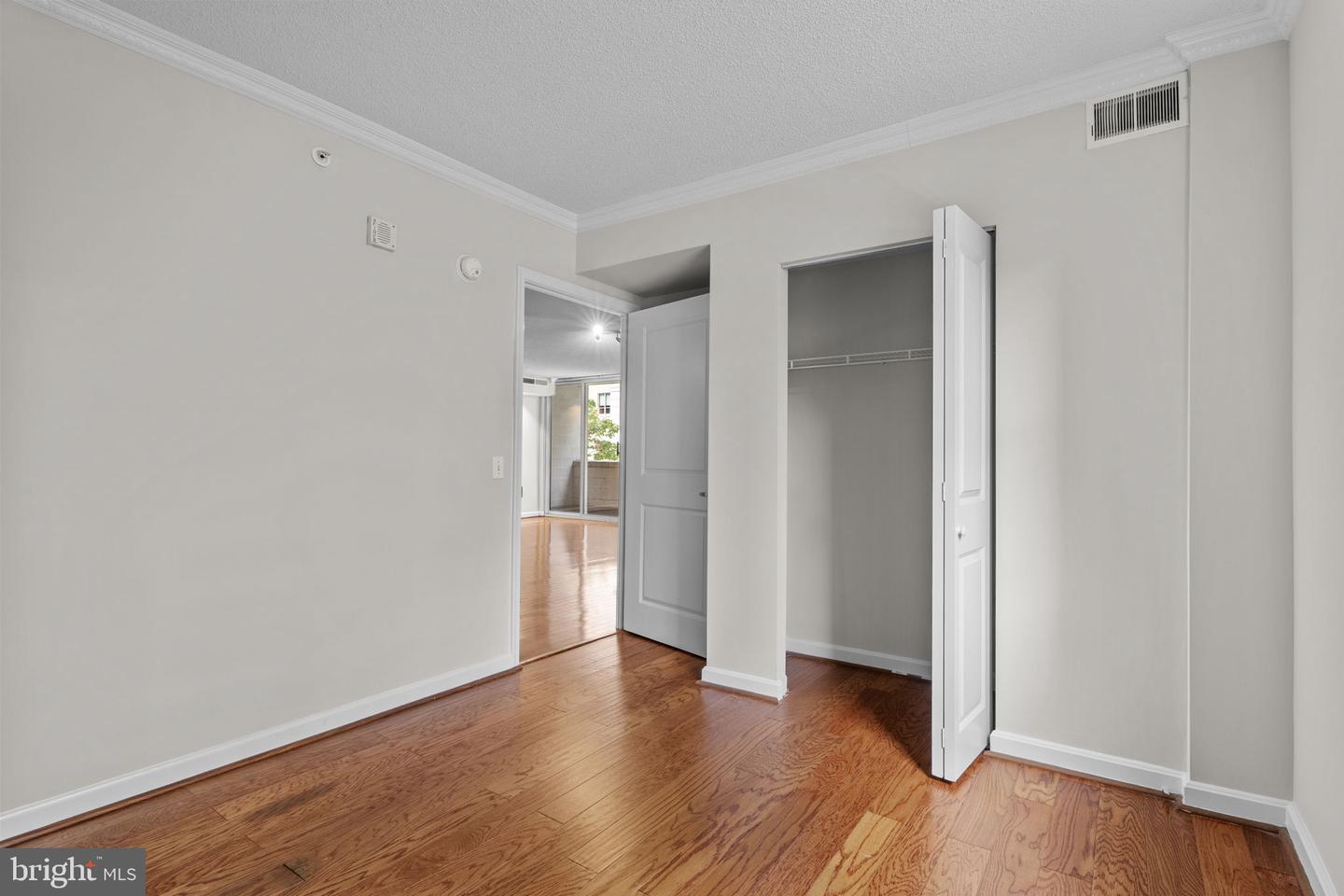 880 N POLLARD ST N #224, ARLINGTON, Virginia 22203, 2 Bedrooms Bedrooms, ,2 BathroomsBathrooms,Residential,For sale,880 N POLLARD ST N #224,VAAR2066450 MLS # VAAR2066450 880 N POLLARD ST N #224, ARLINGTON, Virginia 22203, 2 Bedrooms Bedrooms, ,2 BathroomsBathrooms,Residential,For sale,880 N POLLARD ST N #224,VAAR2066450 MLS # VAAR2066450