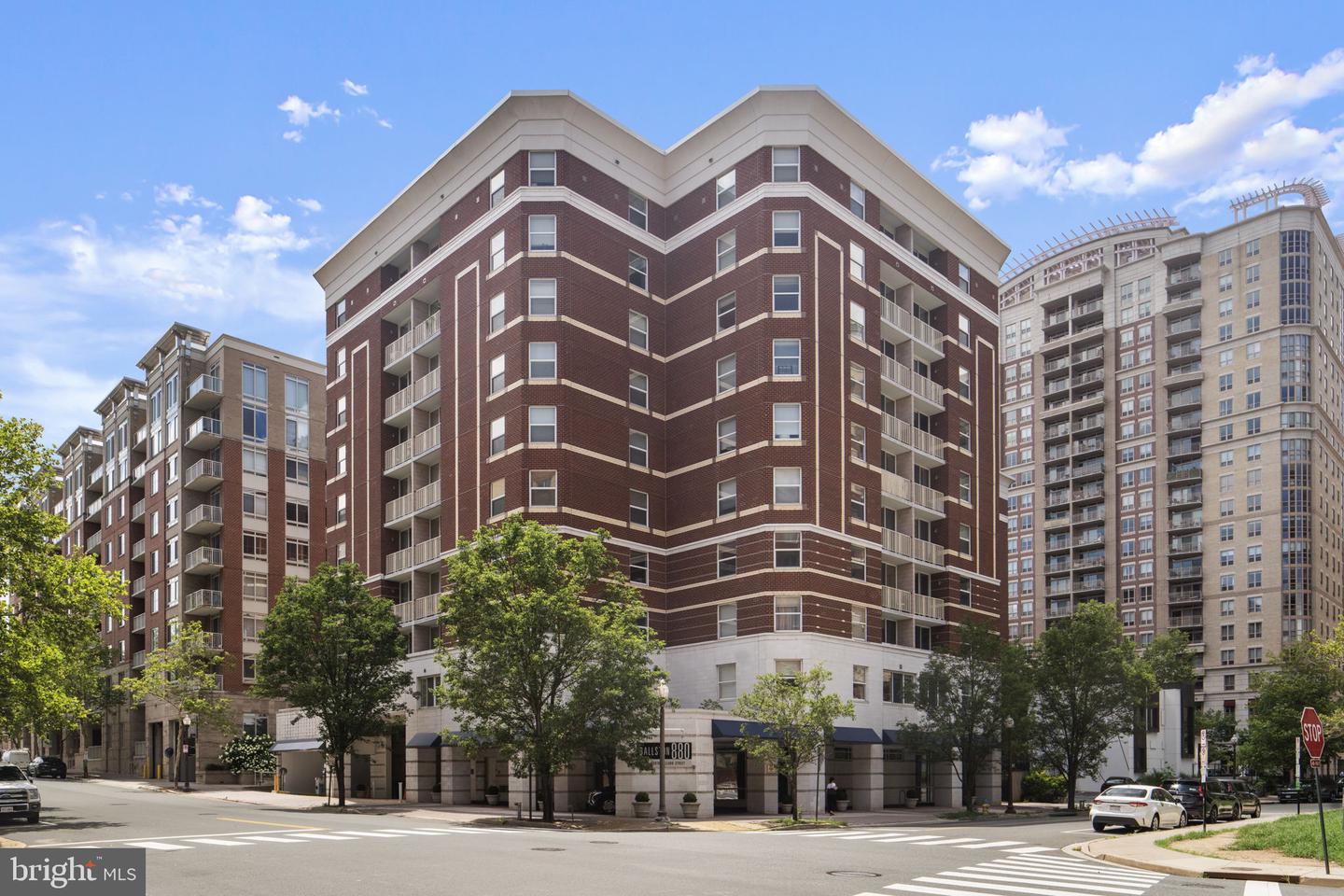 880 N POLLARD ST N #224, ARLINGTON, Virginia 22203, 2 Bedrooms Bedrooms, ,2 BathroomsBathrooms,Residential,For sale,880 N POLLARD ST N #224,VAAR2066450 MLS # VAAR2066450 880 N POLLARD ST N #224, ARLINGTON, Virginia 22203, 2 Bedrooms Bedrooms, ,2 BathroomsBathrooms,Residential,For sale,880 N POLLARD ST N #224,VAAR2066450 MLS # VAAR2066450