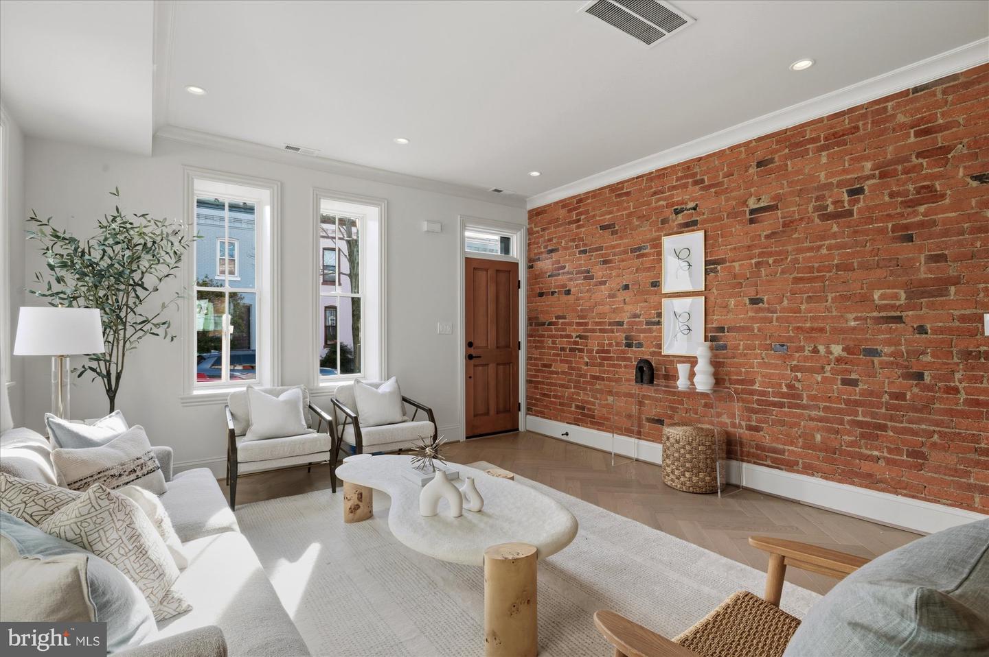 1509 CAROLINE ST NW, WASHINGTON, District Of Columbia 20009, 4 Bedrooms Bedrooms, ,3 BathroomsBathrooms,Residential,For sale,1509 CAROLINE ST NW,DCDC2234014 MLS # DCDC2234014