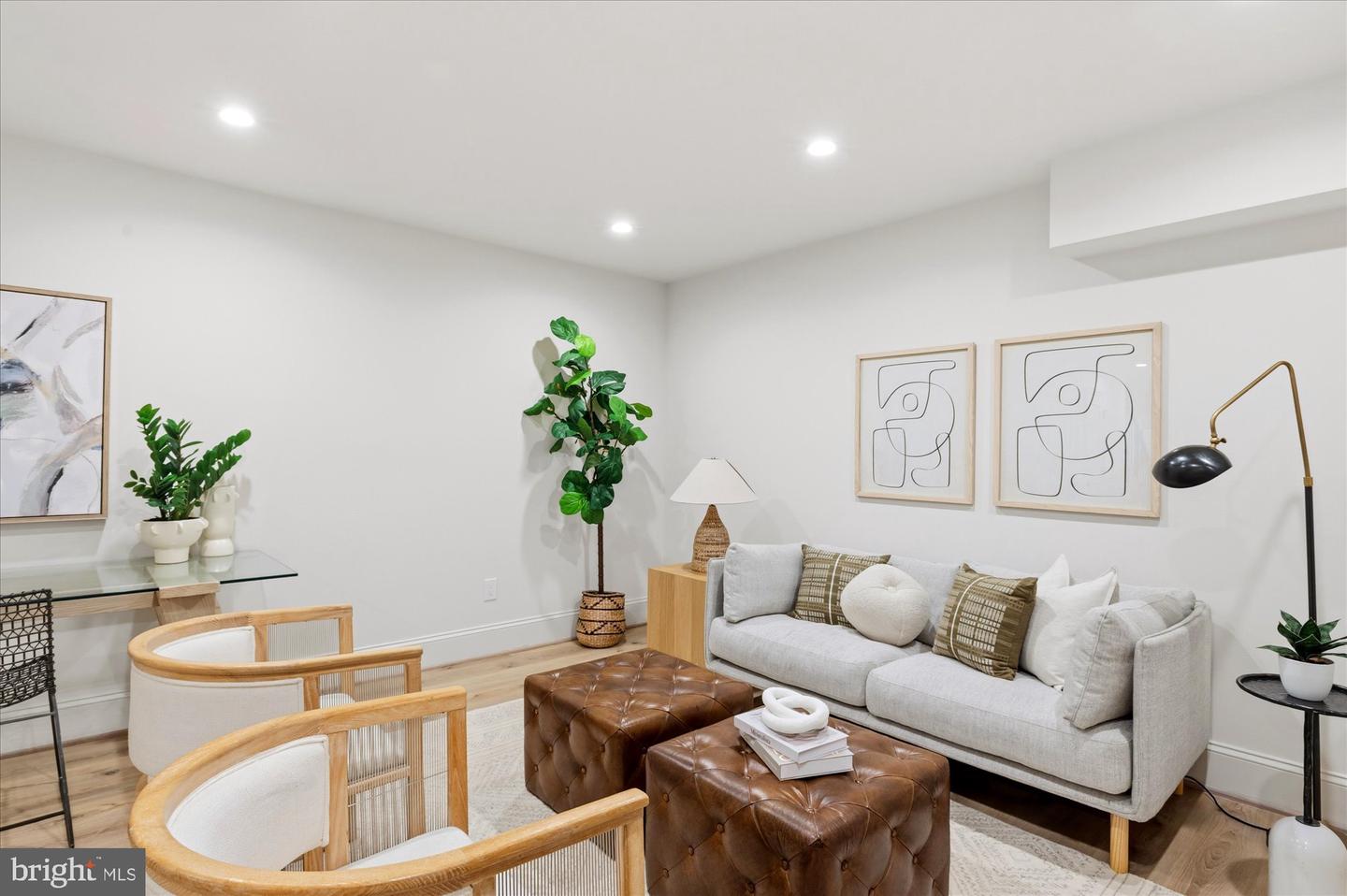 1509 CAROLINE ST NW, WASHINGTON, District Of Columbia 20009, 4 Bedrooms Bedrooms, ,3 BathroomsBathrooms,Residential,For sale,1509 CAROLINE ST NW,DCDC2234014 MLS # DCDC2234014