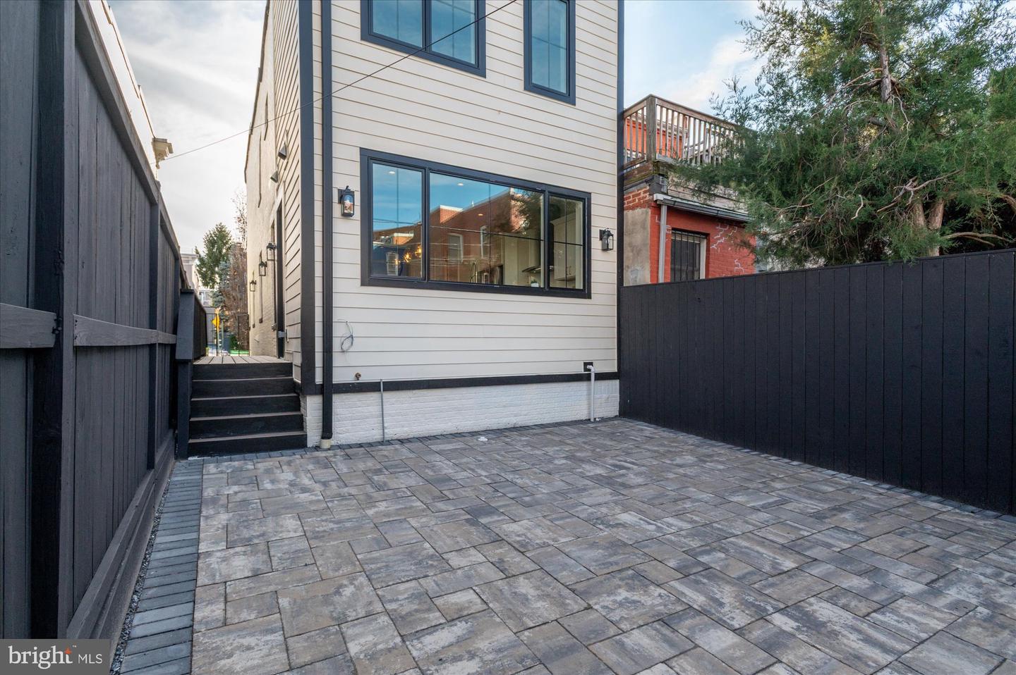 1509 CAROLINE ST NW, WASHINGTON, District Of Columbia 20009, 4 Bedrooms Bedrooms, ,3 BathroomsBathrooms,Residential,For sale,1509 CAROLINE ST NW,DCDC2234014 MLS # DCDC2234014