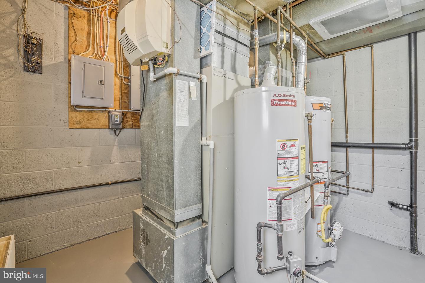 706 N CLEVELAND ST, ARLINGTON, Virginia 22201, 6 Bedrooms Bedrooms, ,3 BathroomsBathrooms,Residential,For sale,706 N CLEVELAND ST,VAAR2066646 MLS # VAAR2066646